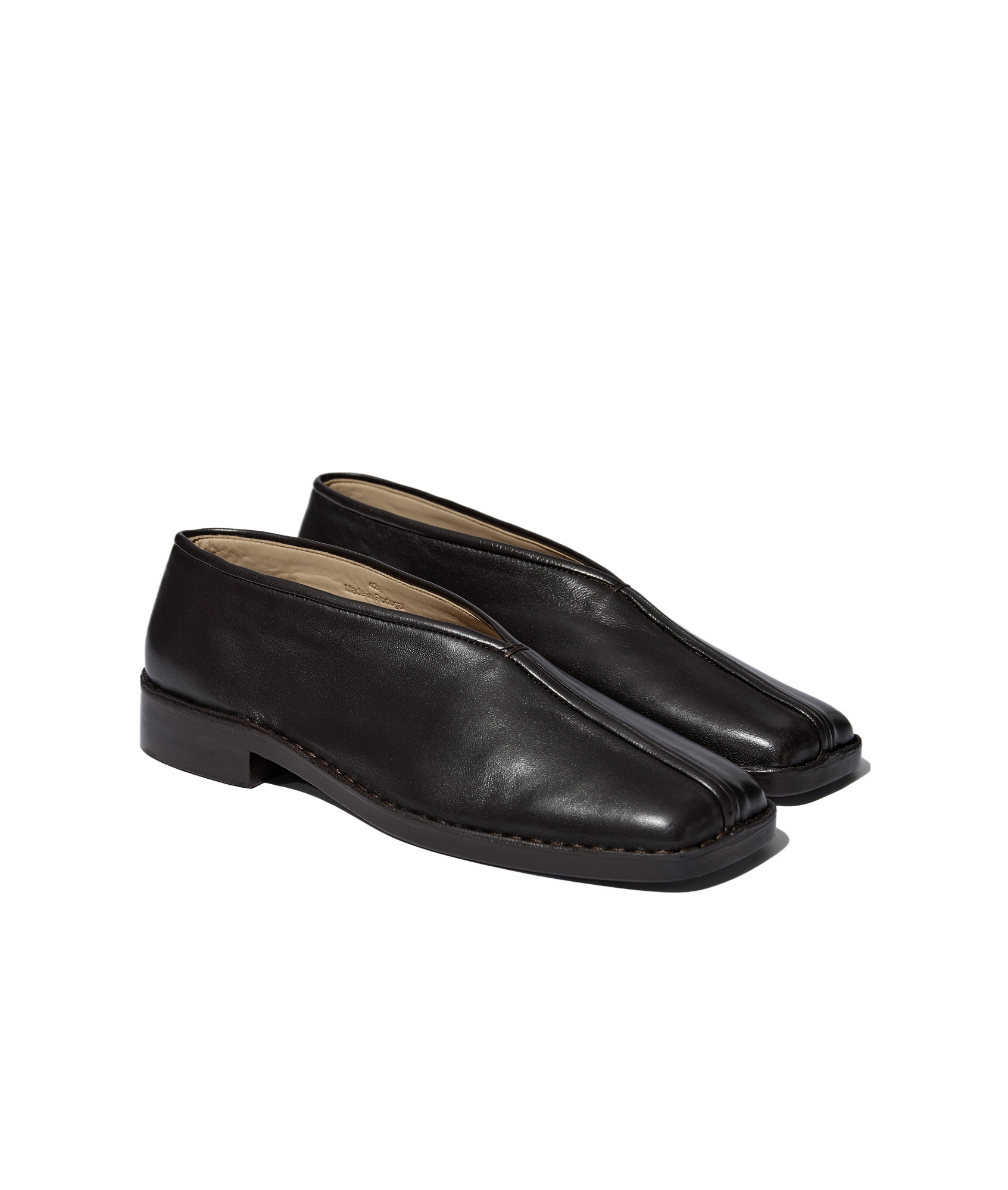 Lemaire Piped Leather Loafer In Black