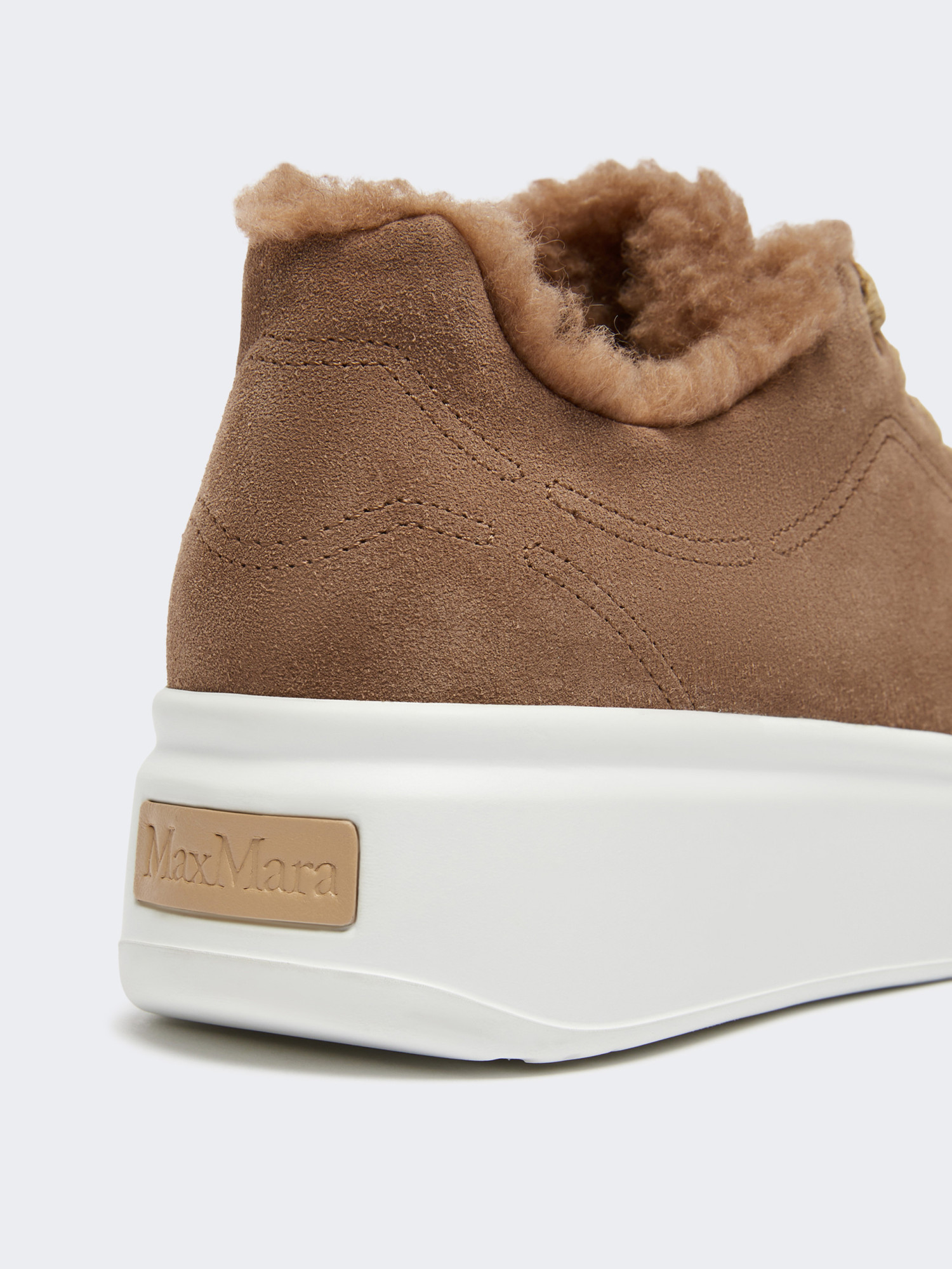 Max Mara Round-toe Low-top Casual Shoes In Brown