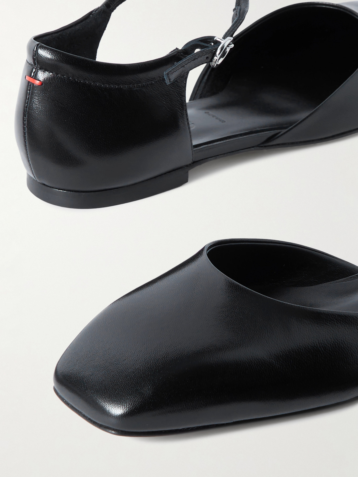 Aeyde Round-head Flat Shoes In Black