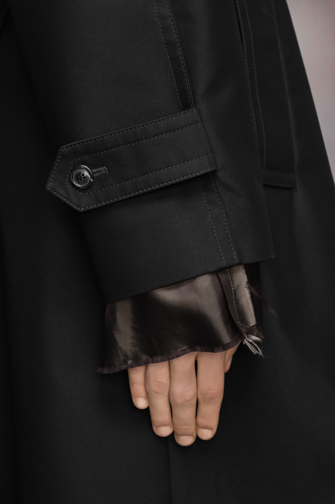 Maison Margiela Iridescent Belted Trench Coat In Black