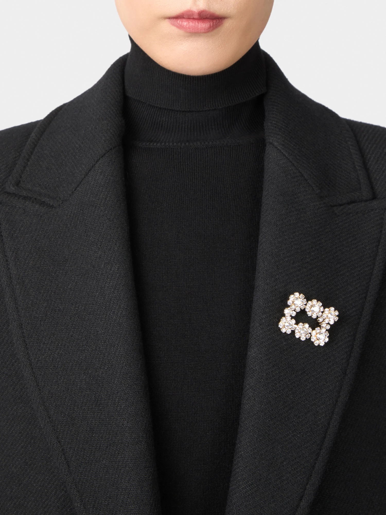 Roger Vivier Efflorescence Brooch In White
