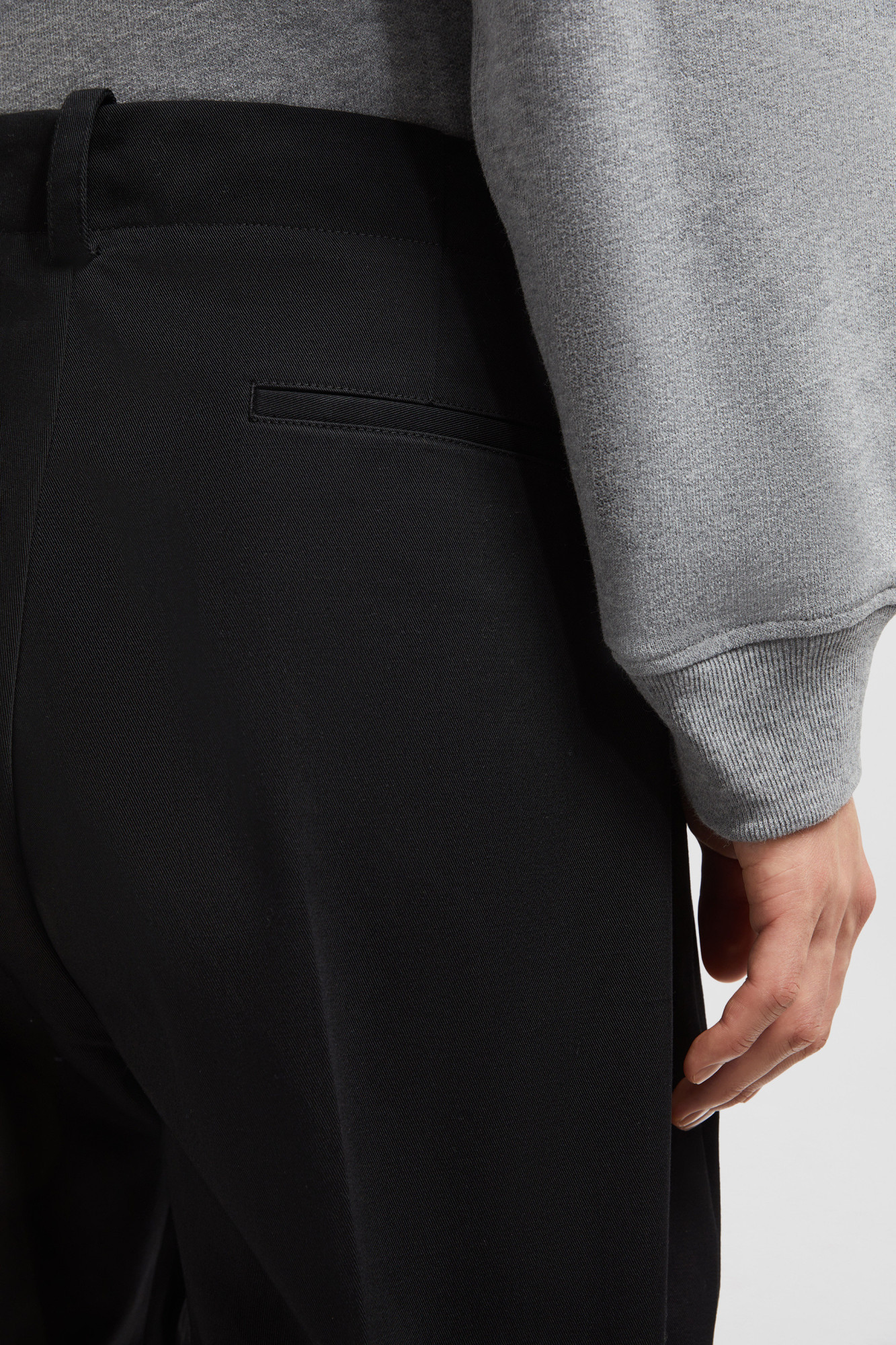 Moncler X Frgmt Belt-loop Casual Pants In Black