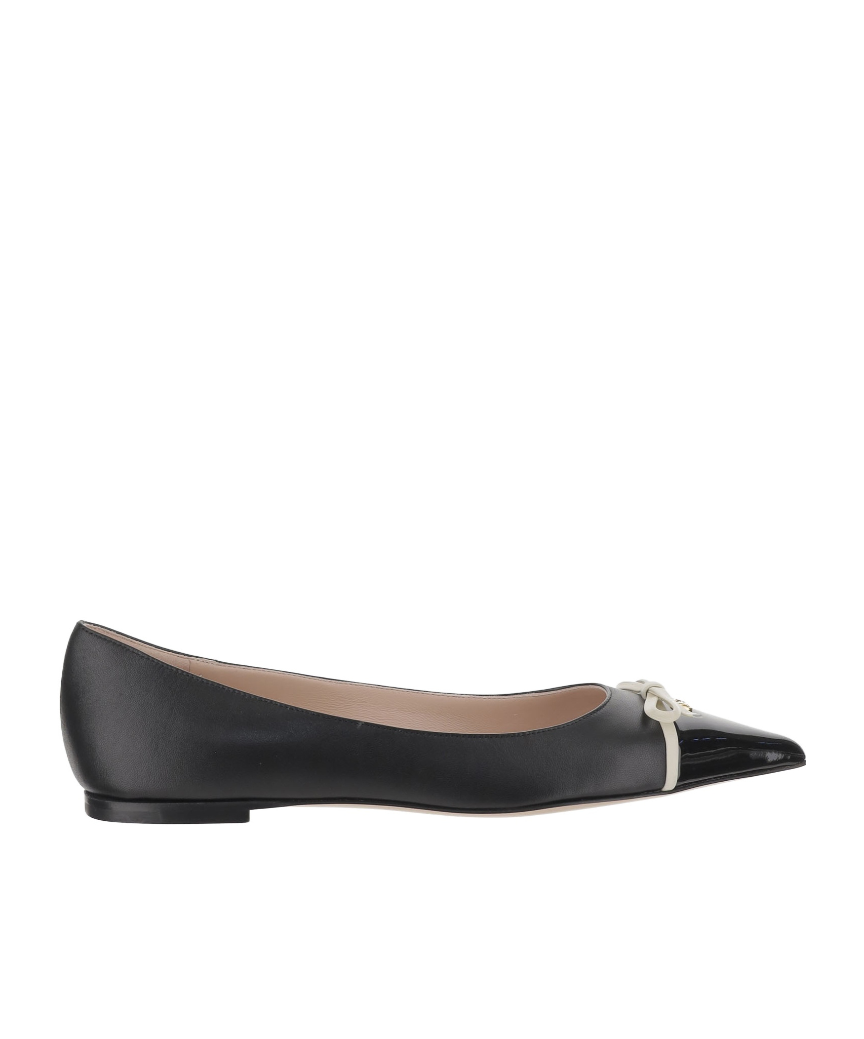 Valentino Garavani Vlogo Flats In Black