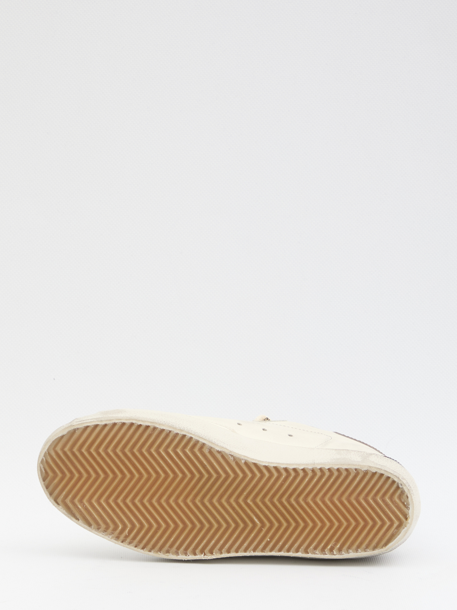 Golden Goose Classic Low-top Sneakers With Vintage Finish In Neutral
