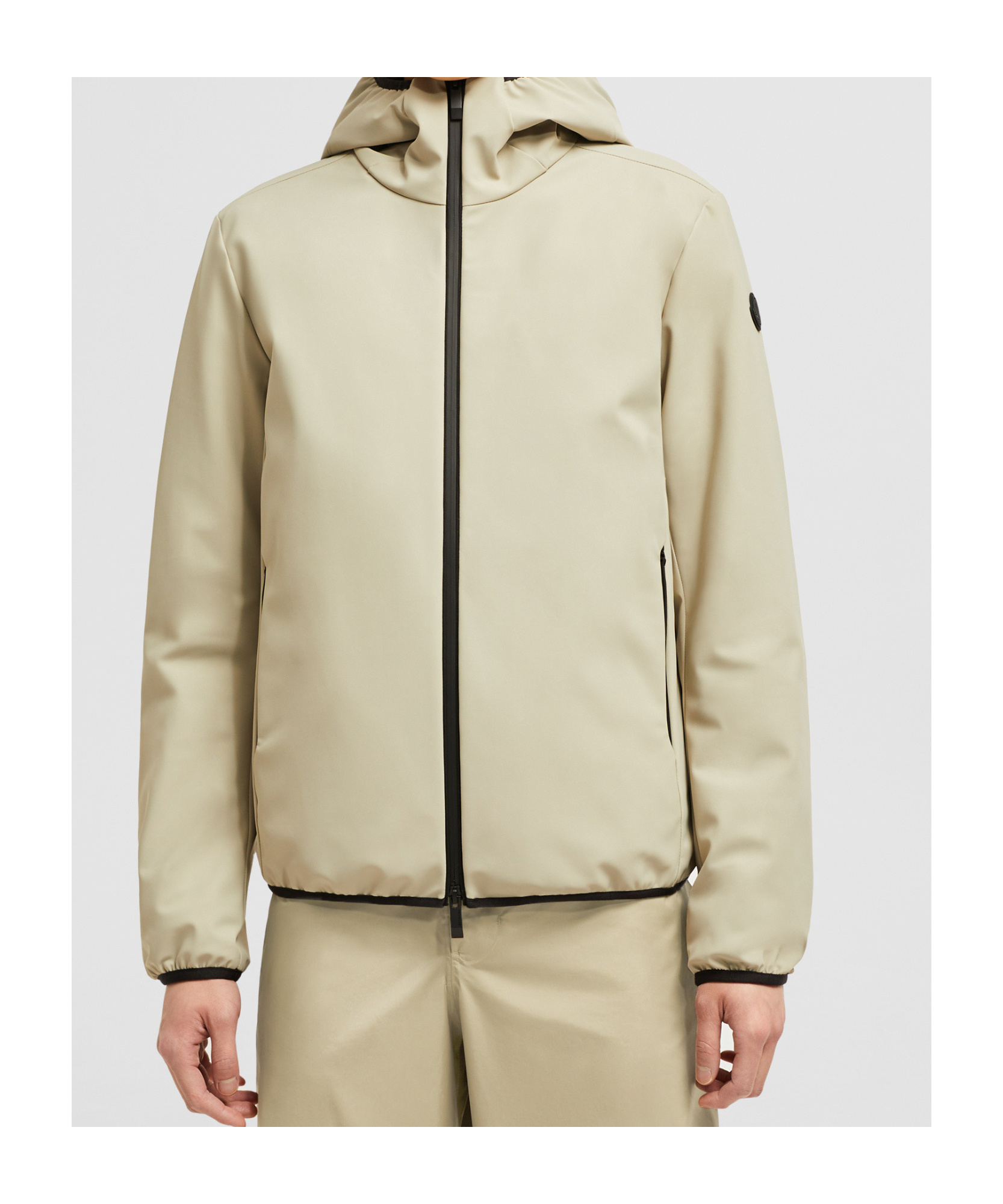 Moncler Doudoune Courte Chalves À Capuche In Nude