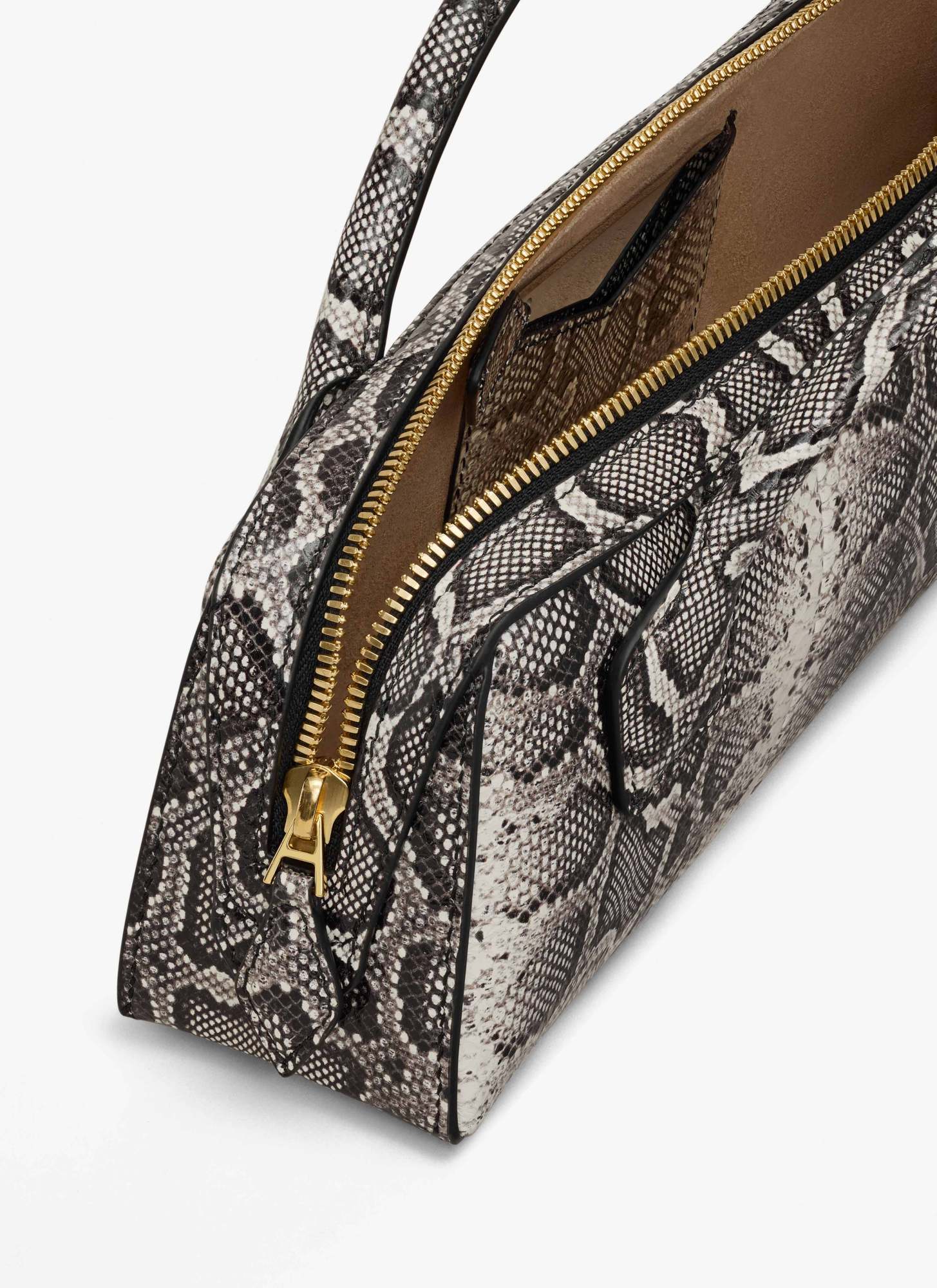 Alaïa Le Teckel Clutch In Ayers Leather In Black