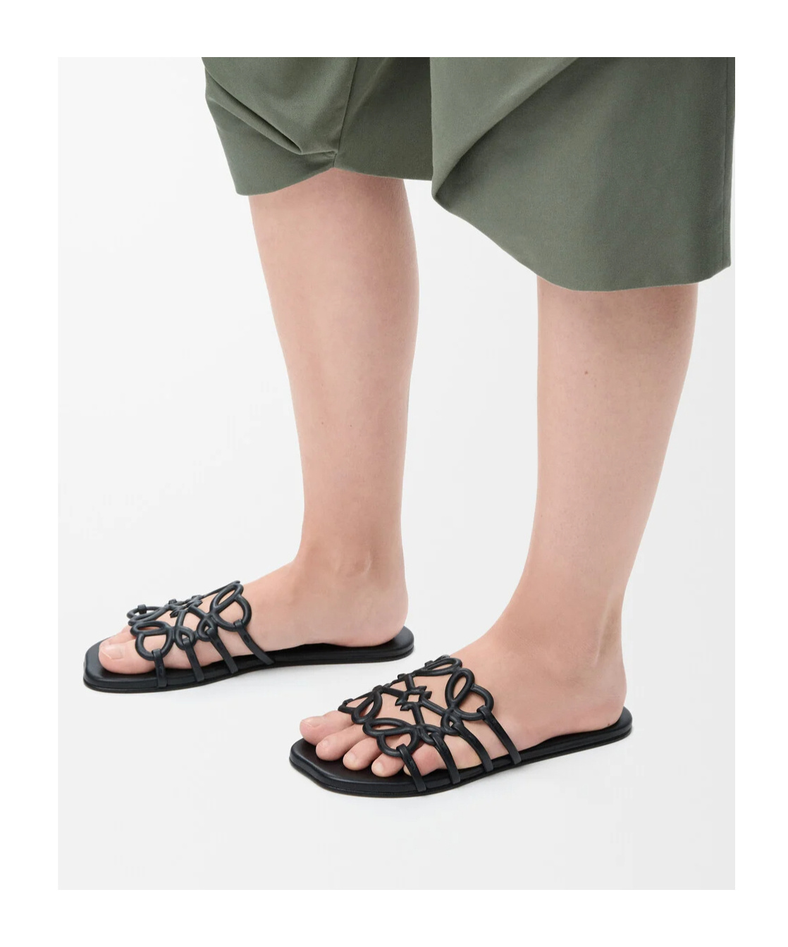 Loewe Flat Slippers In Black