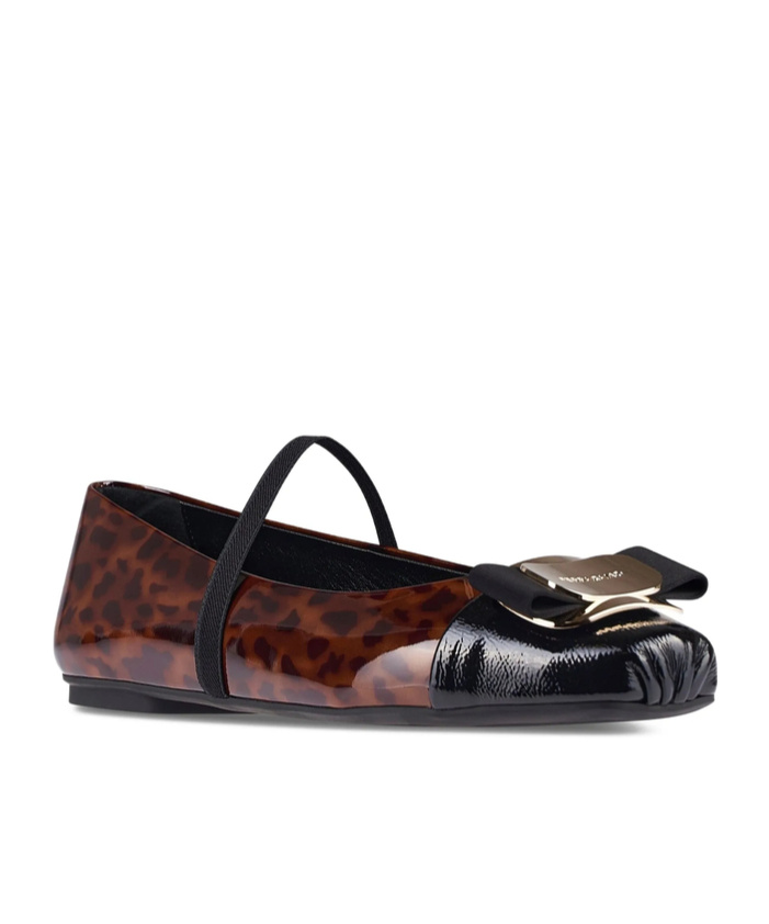 Ferragamo Vara Plate Patent-leather Ballet Flats In Red