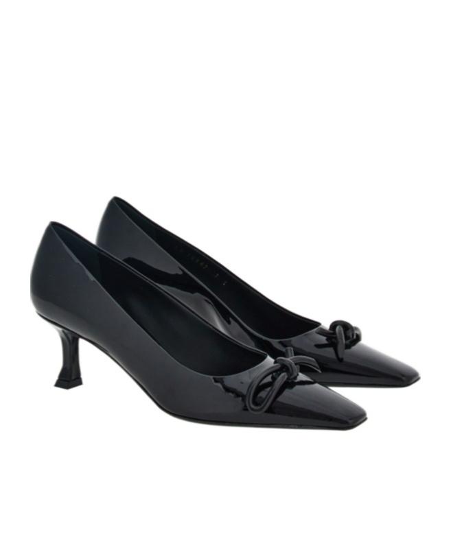 Ferragamo Asymmetrical Bow Cat Heels In Black