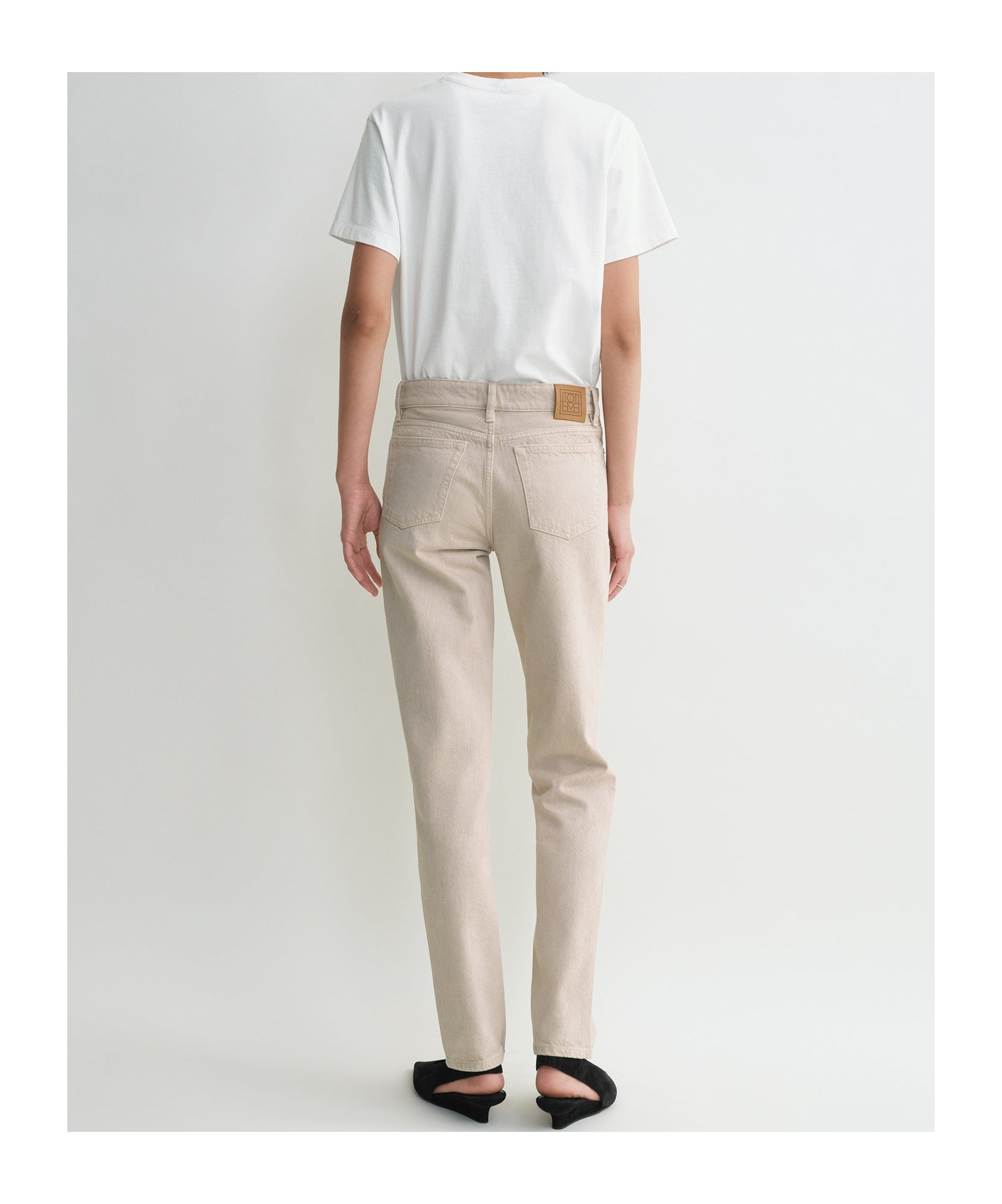 Totême Low-taper Jeans In Nude