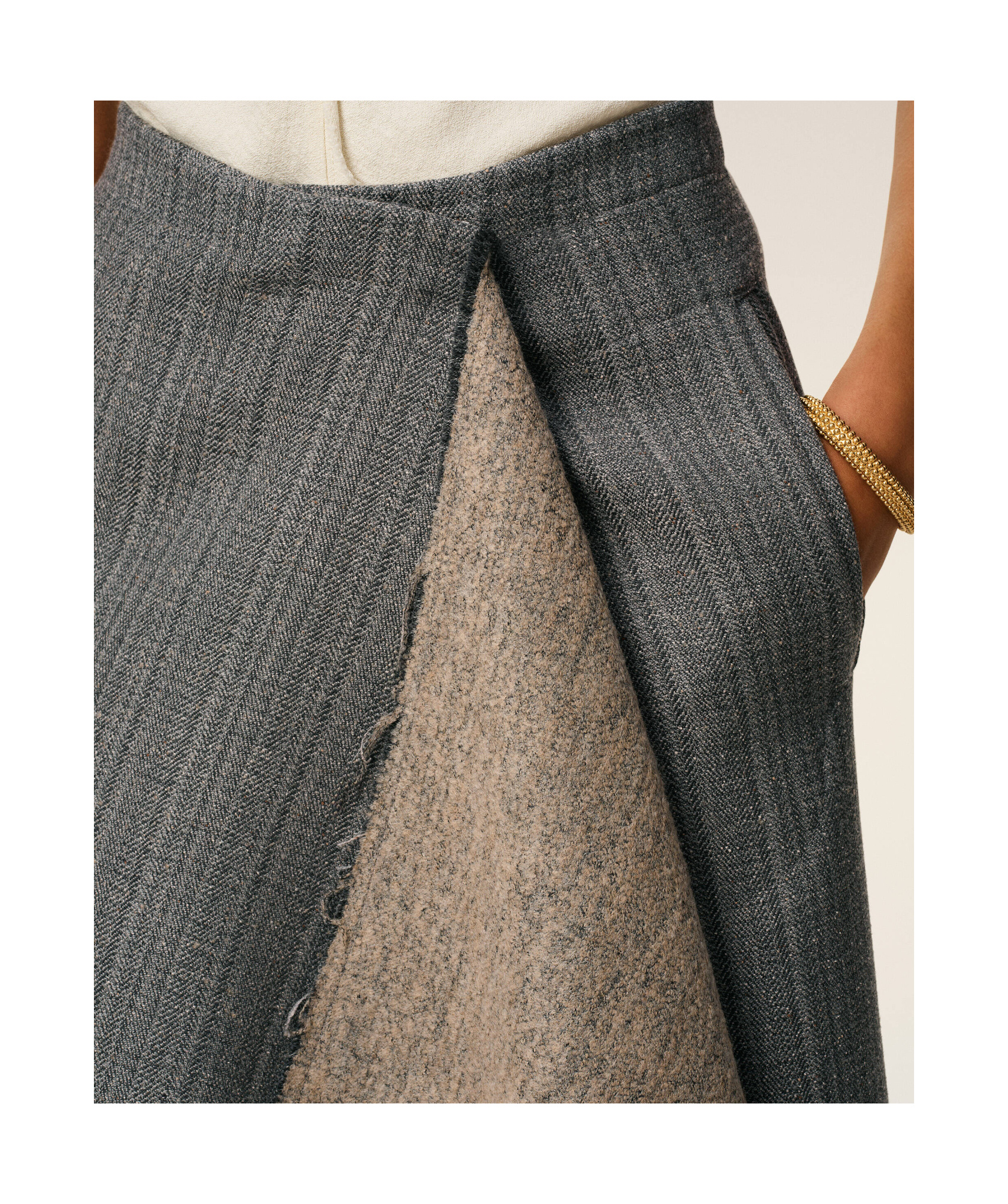 Ami Alexandre Mattiussi Wool Herringbone Midi Wrap Skirt In Gray