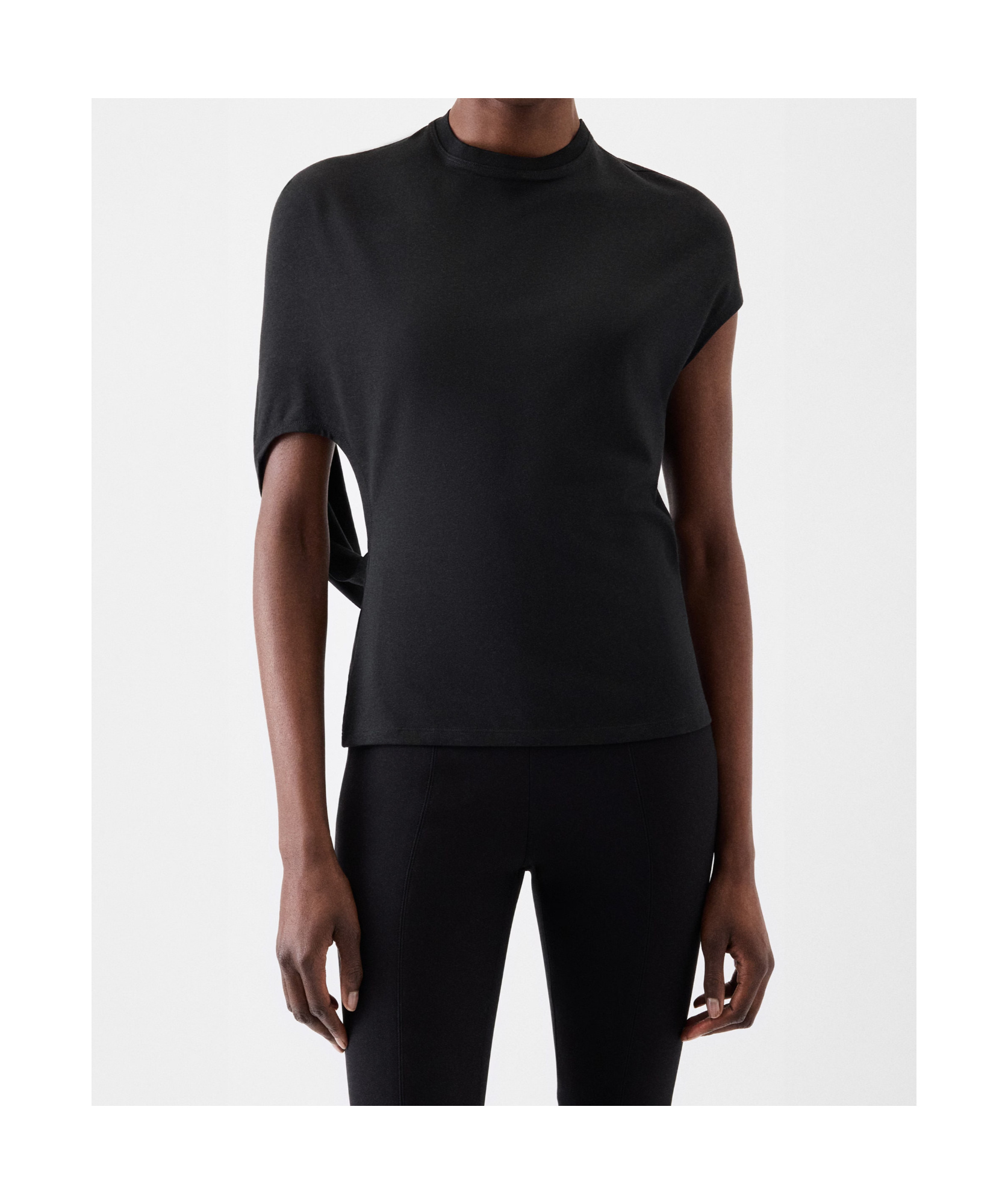 Jacquemus Open-back T-shirt In Black