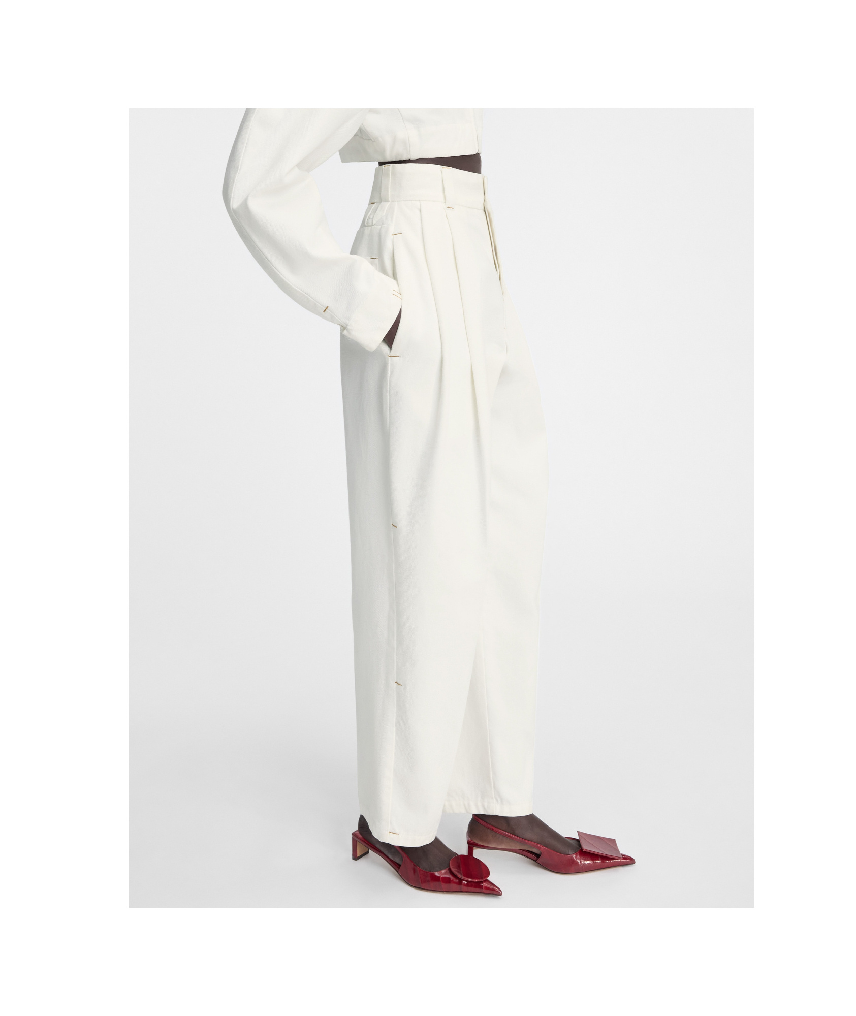 Jacquemus Women Le De-nimes Curzi Jeans In White