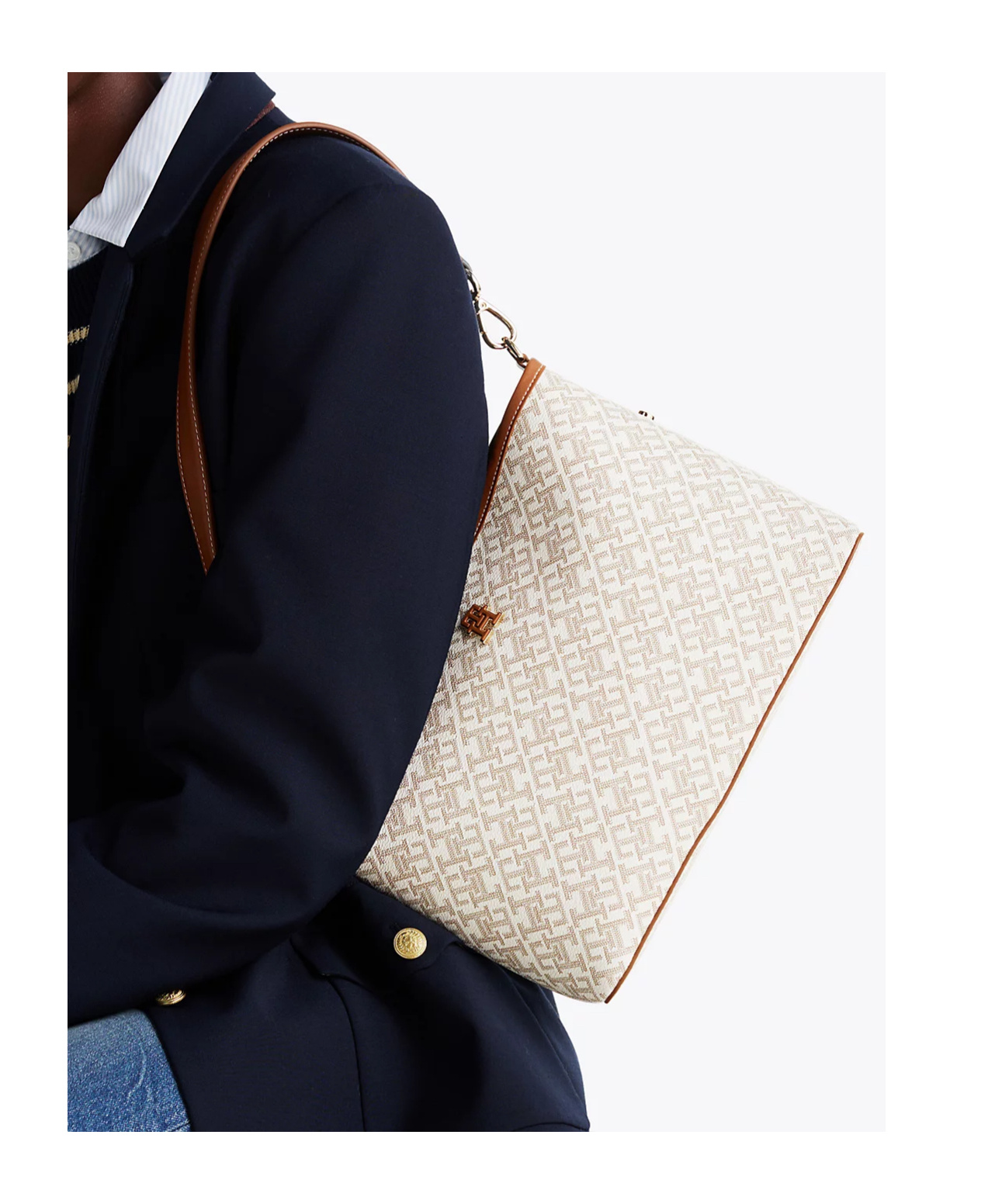 Tommy Hilfiger Th Monoplay Smooth Shoulder Bag In Nude