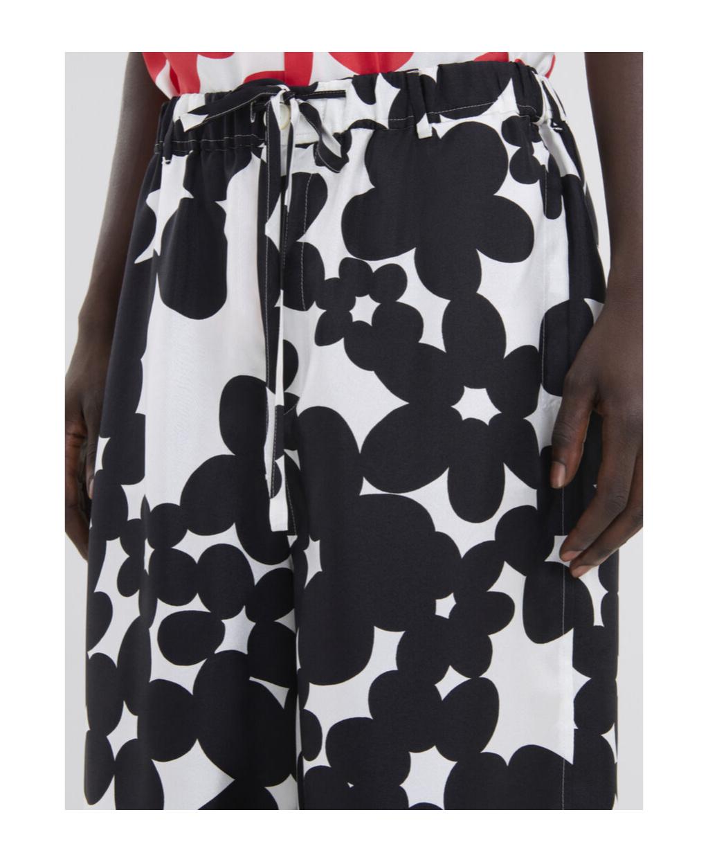Marni Trousers Floral Print In Black