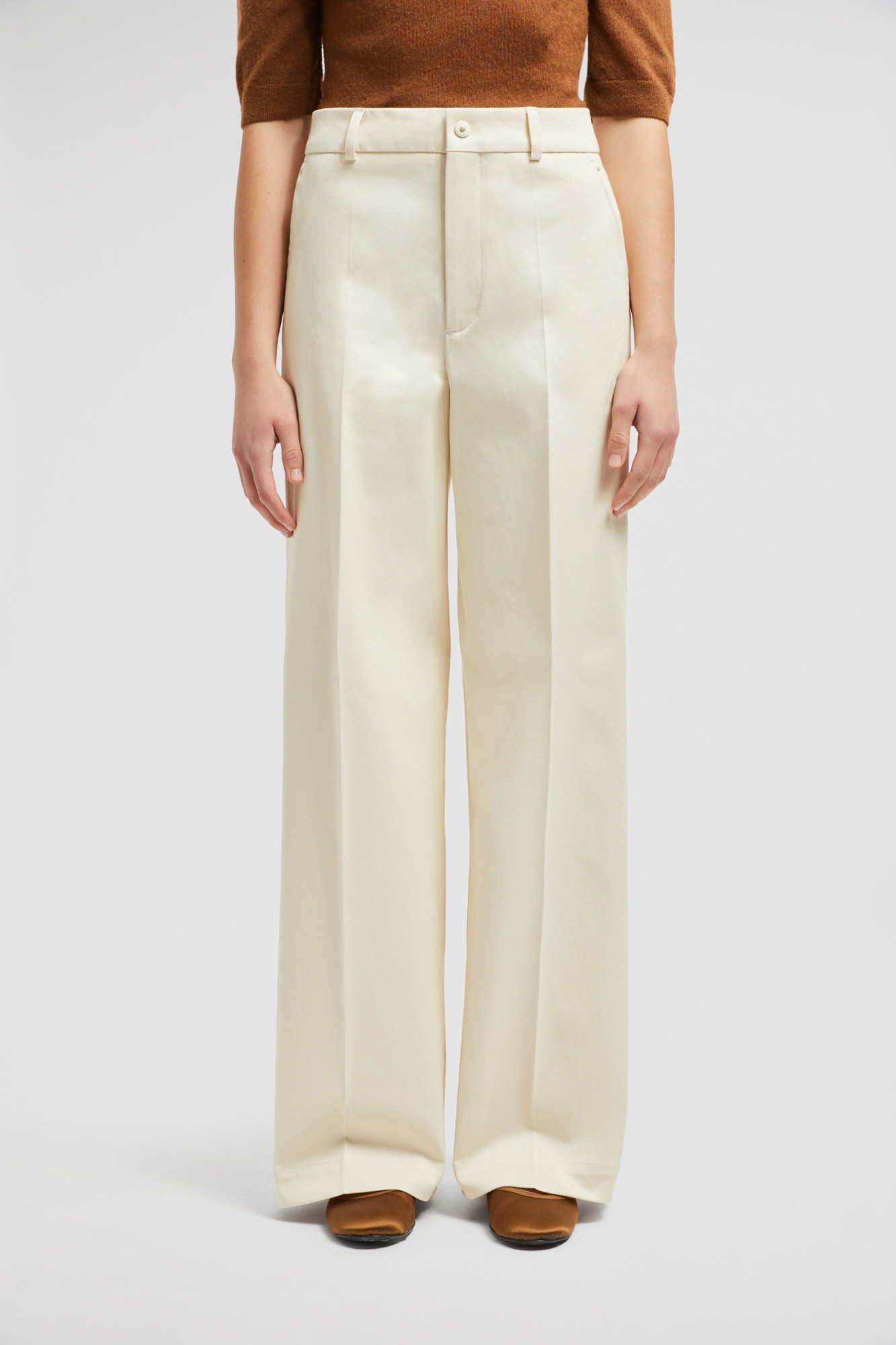 Moncler Belt-loop Casual Pants In Nude