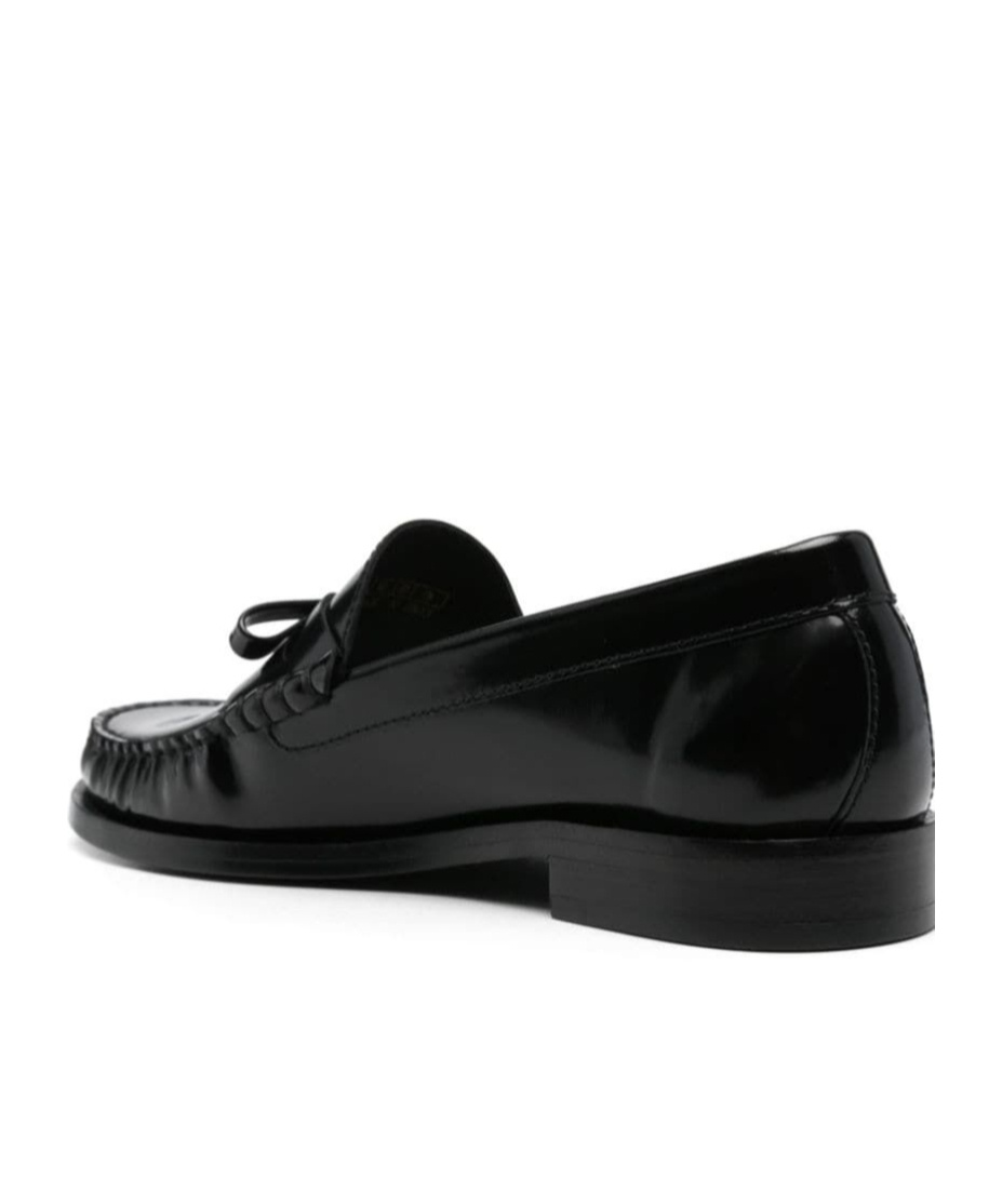 Stuart Weitzman Round Head Loafer Shoes In Black