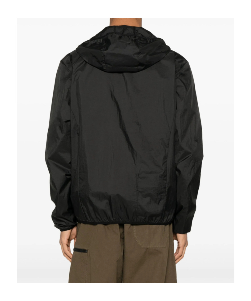Roa Packable Windbreaker In Black