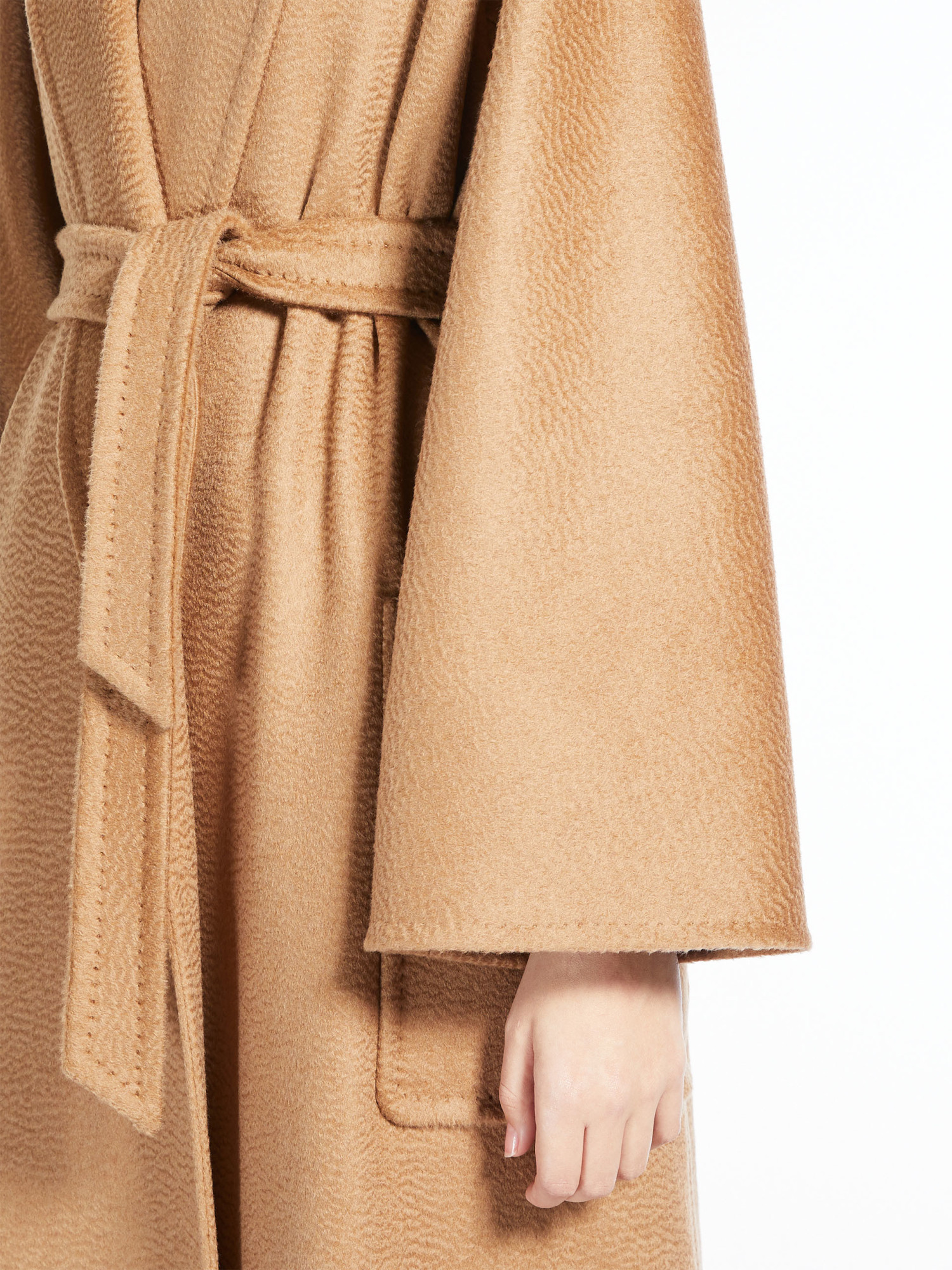 Max Mara Wool Cashmere Long-sleeved Coat In Nude