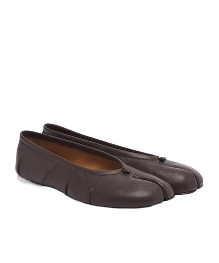 Maison Margiela Tabi Leather Ballet Flats In Black