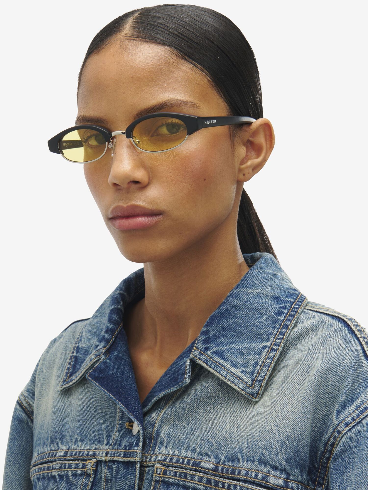 Alexander Mcqueen Geometric Frame Sunglasses In Black