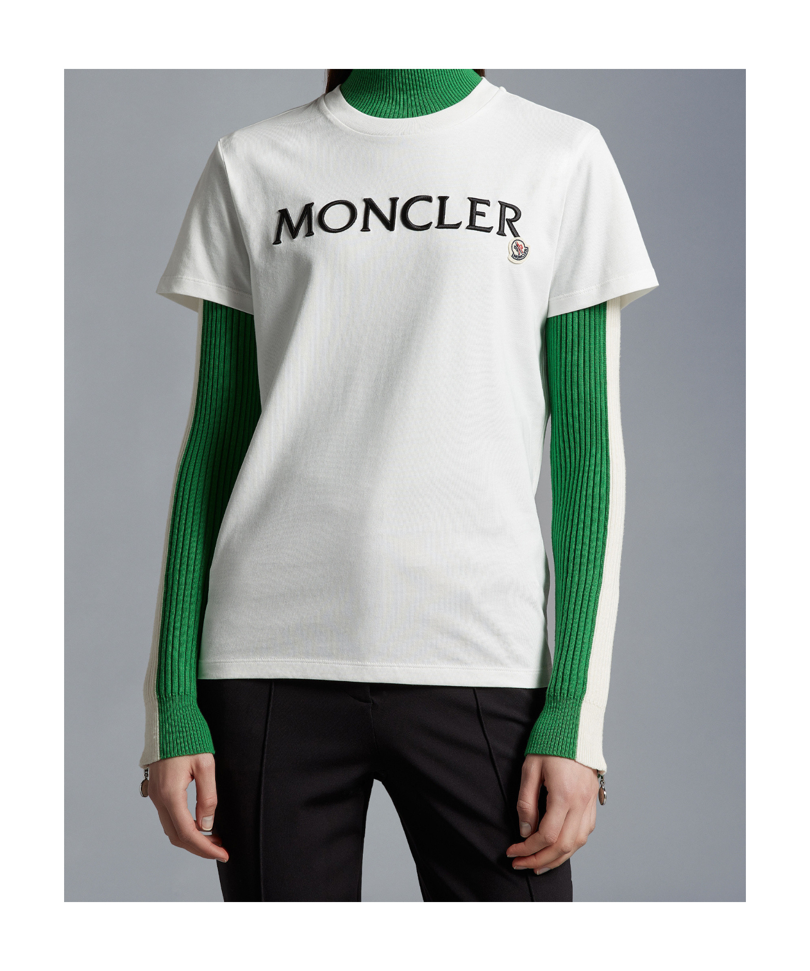 Moncler Regular Logo Patched T-shirt In White