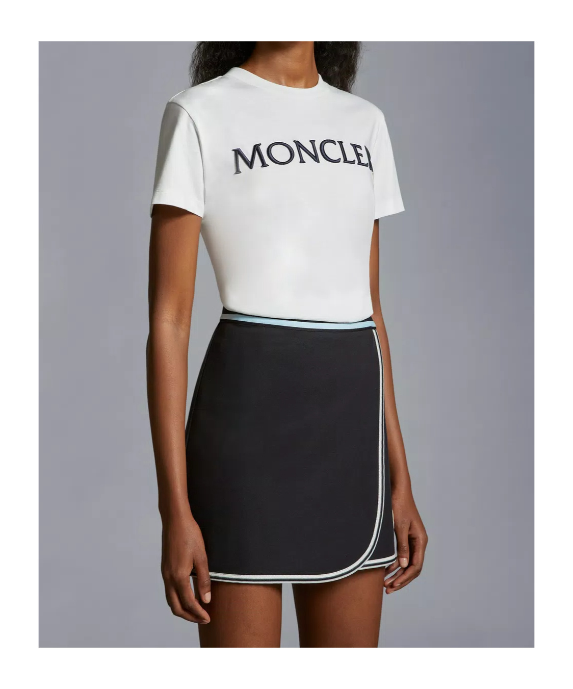 Moncler Logo-embroidered Crewneck T-shirt In White