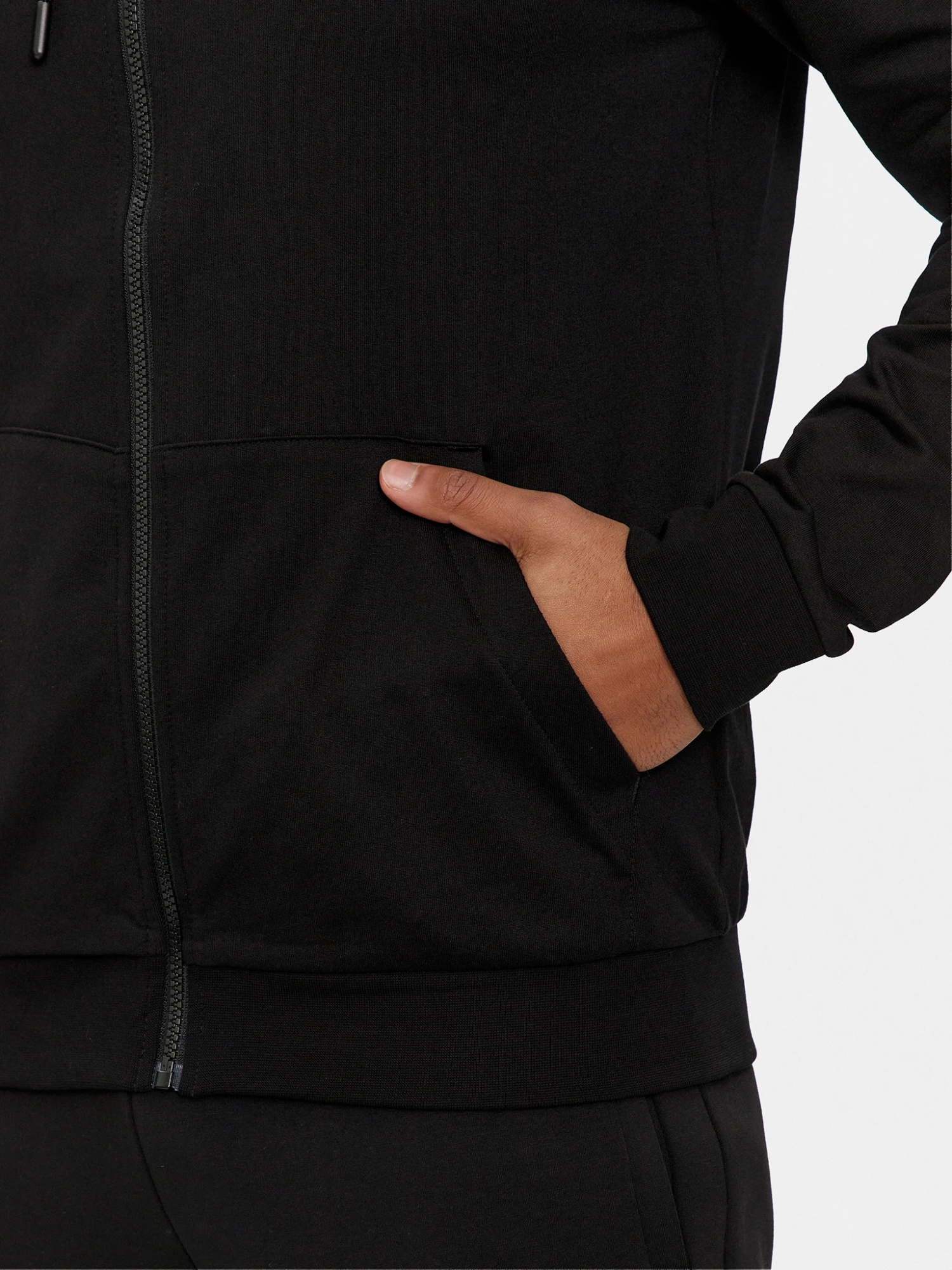 Ea7 Logo-print Zip-up Hoodie In Black