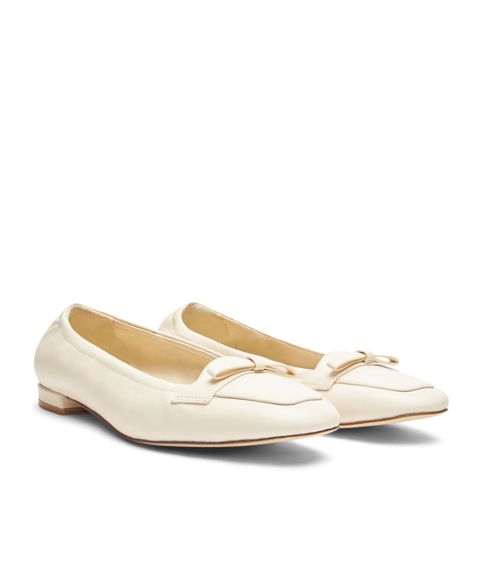 Stuart Weitzman Tully Ballet Shoes In White