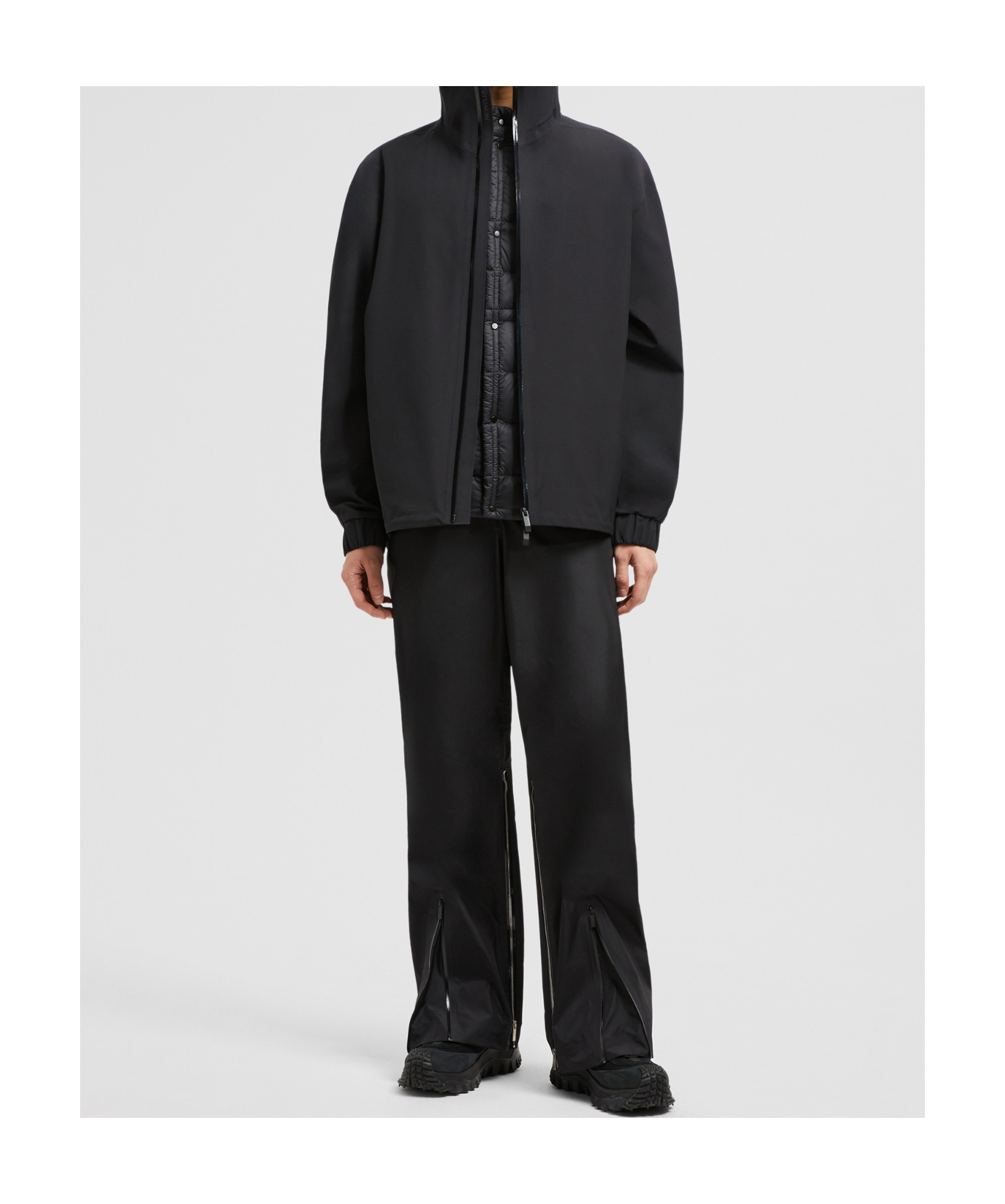 Moncler Hooded Casual Jacket In Black