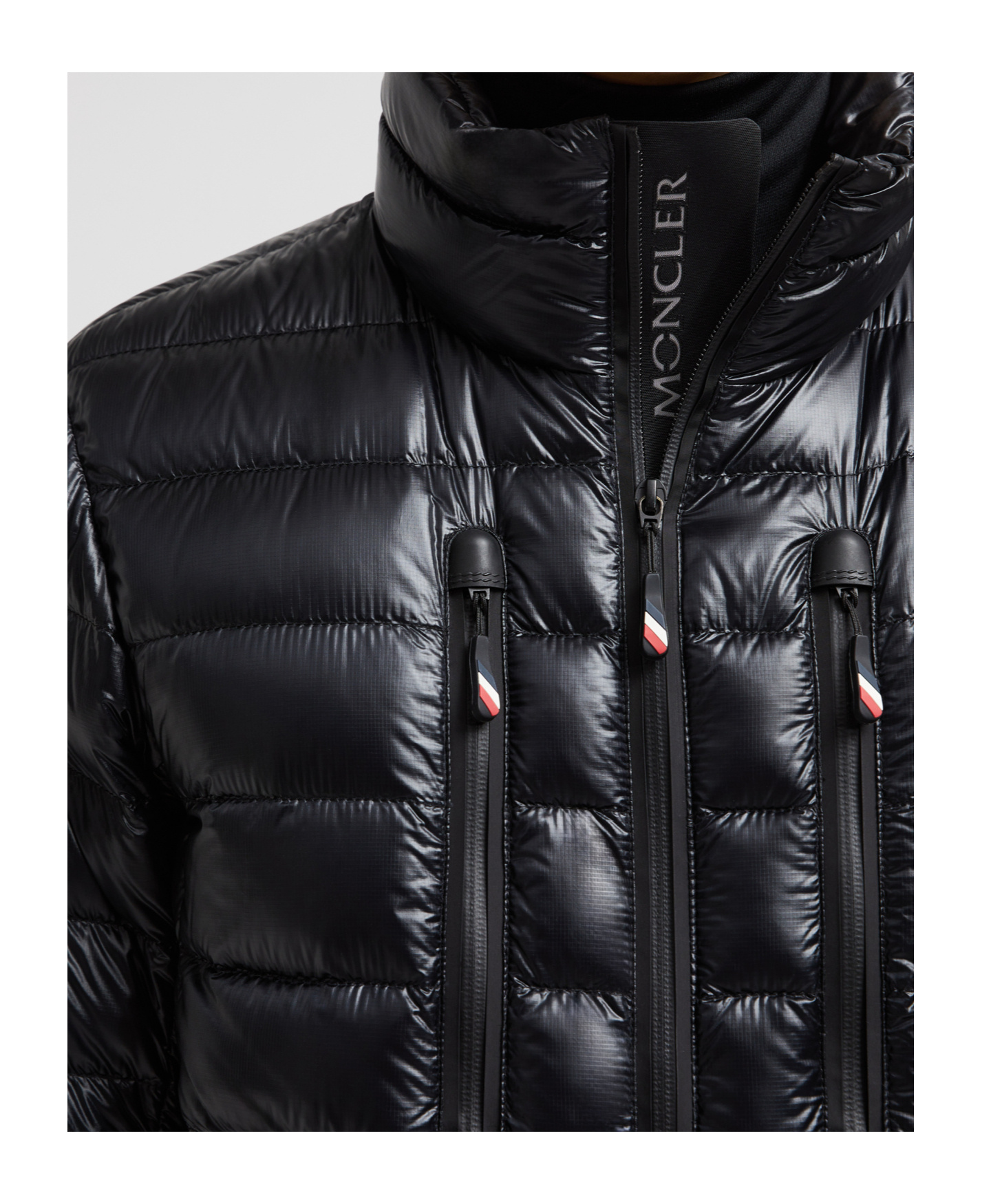 Moncler Hers Padded Jacket Zipped Pockets In Black