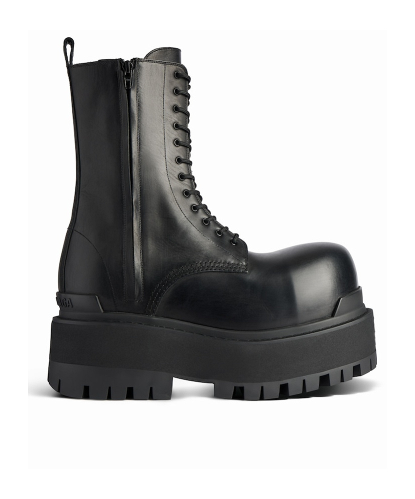 Balenciaga Black Ankle Boots With Logo Plaque On The Front And Side Zips In Leather Man In Black