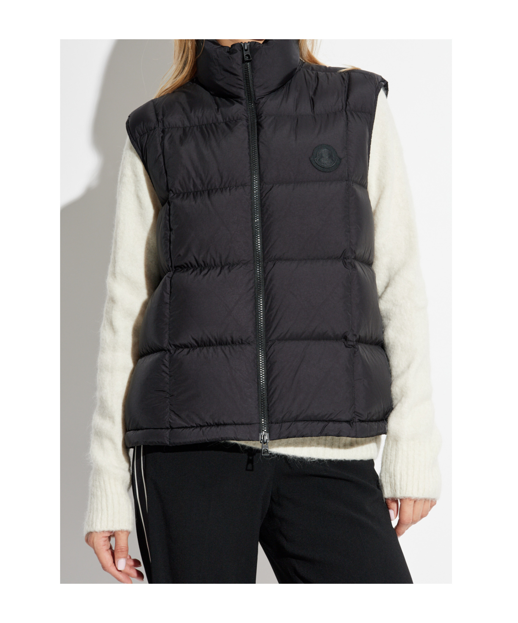 Moncler Long-sleeved Casual Jacket In Black