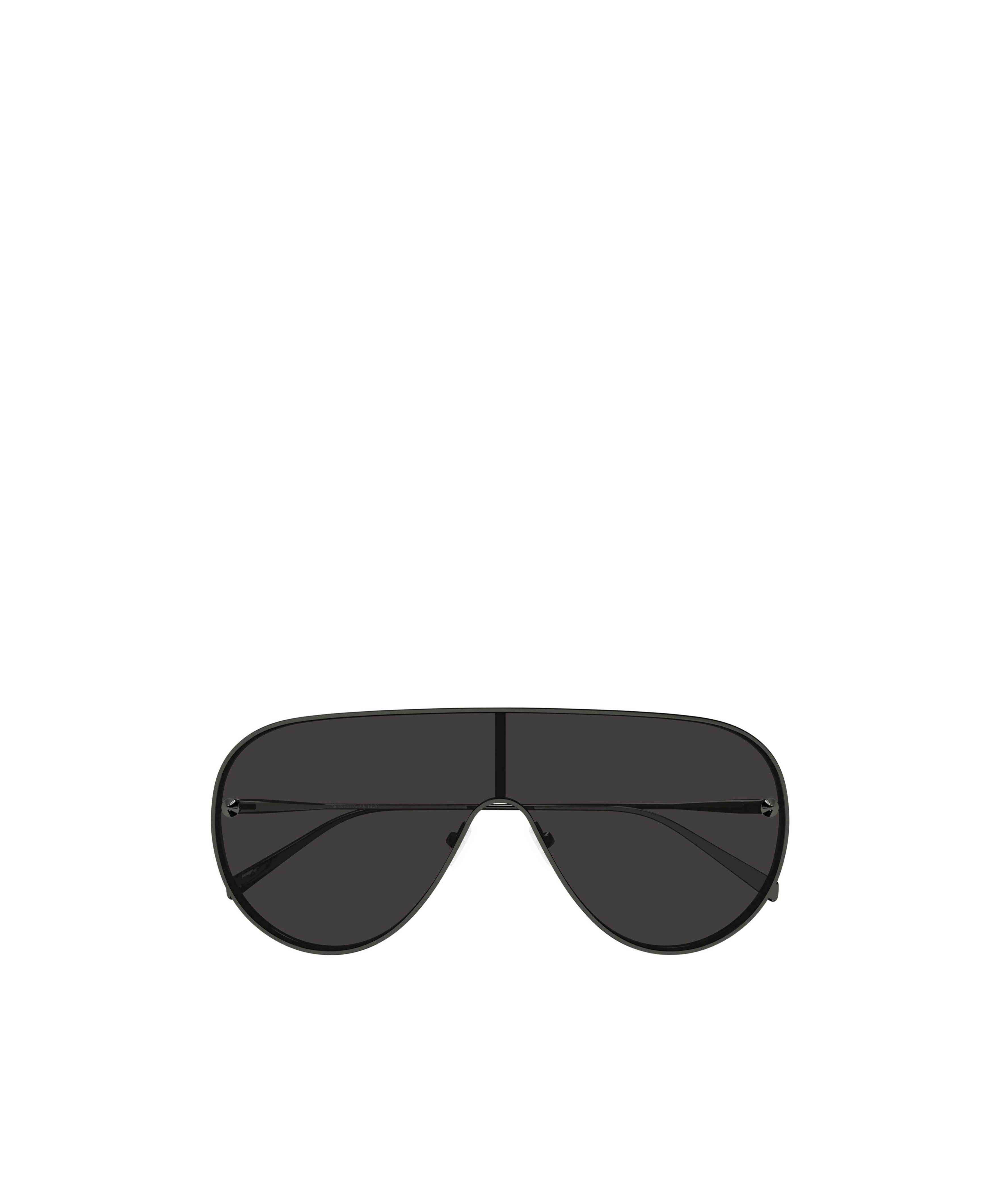 Alexander Mcqueen Geometric Frame Sunglasses In Black