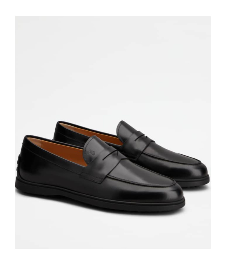Tod's Slip On Loafers In Black