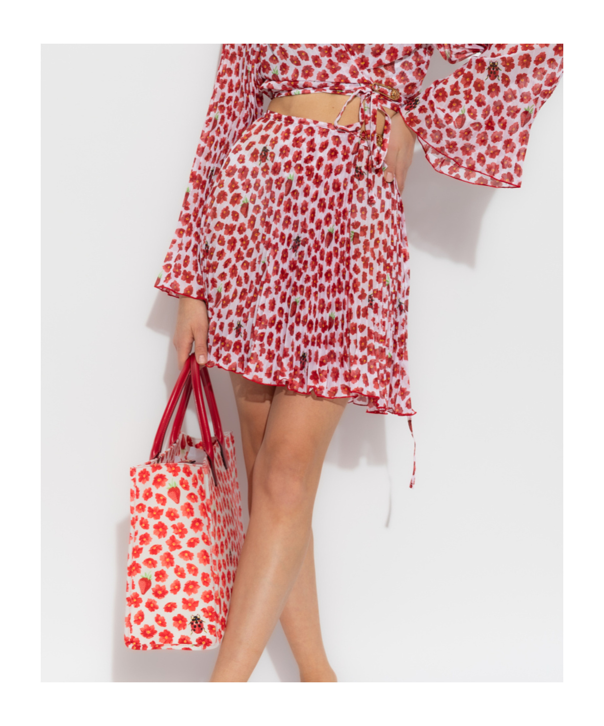 Versace Pattern Beach Towel In Pink