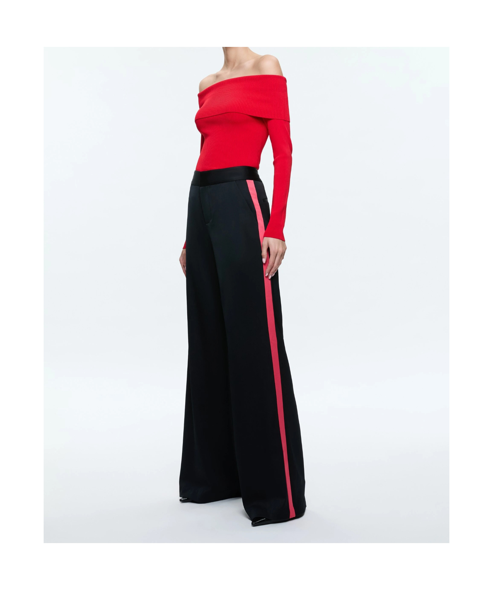 Alice And Olivia Strapless Knitted Top In Ruby Colour