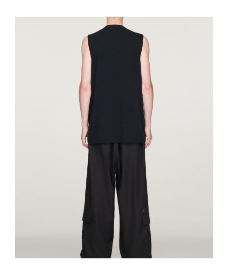 Y-3 Embossed-logo Knitted Vest In Black