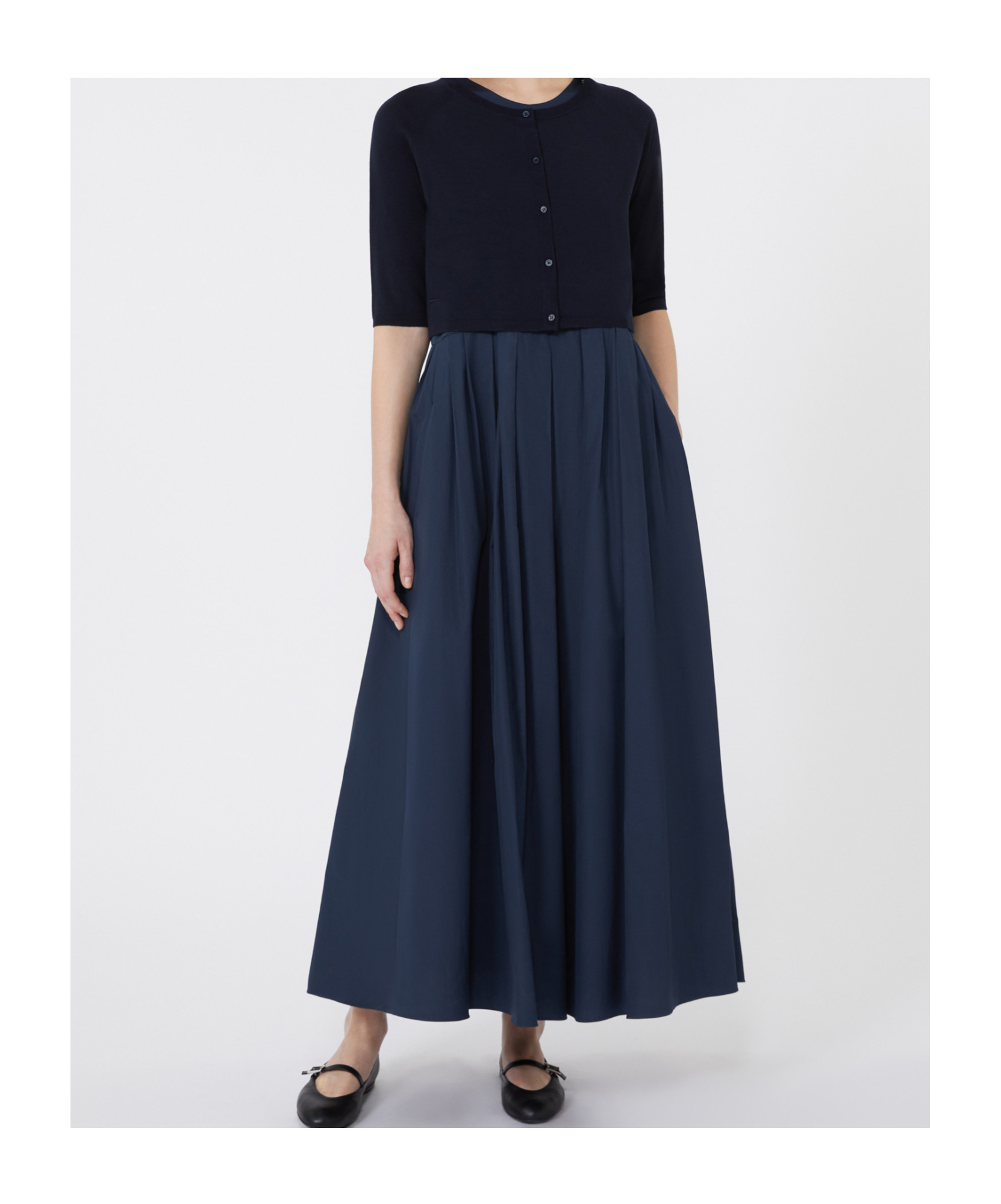 Max Mara Short Wool Cardigan In Black