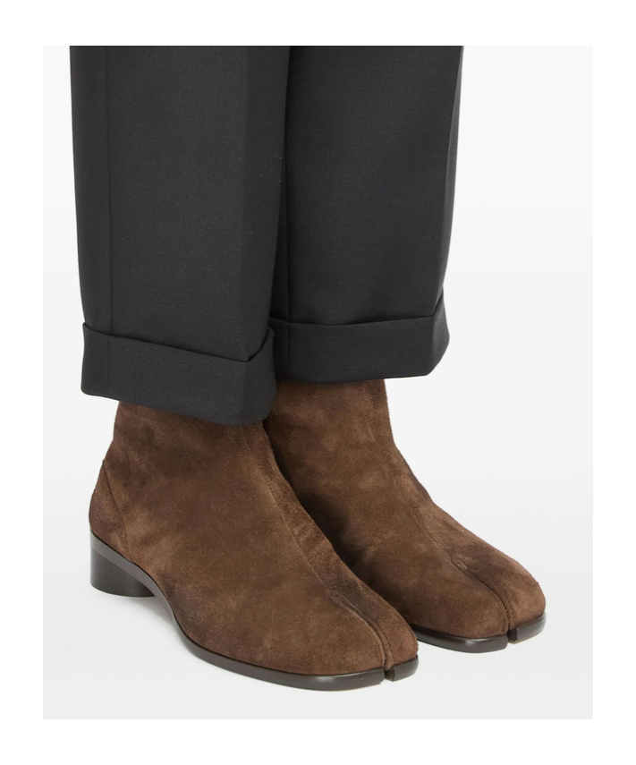 Maison Margiela Tabi Toe Ankle Boots In Brown