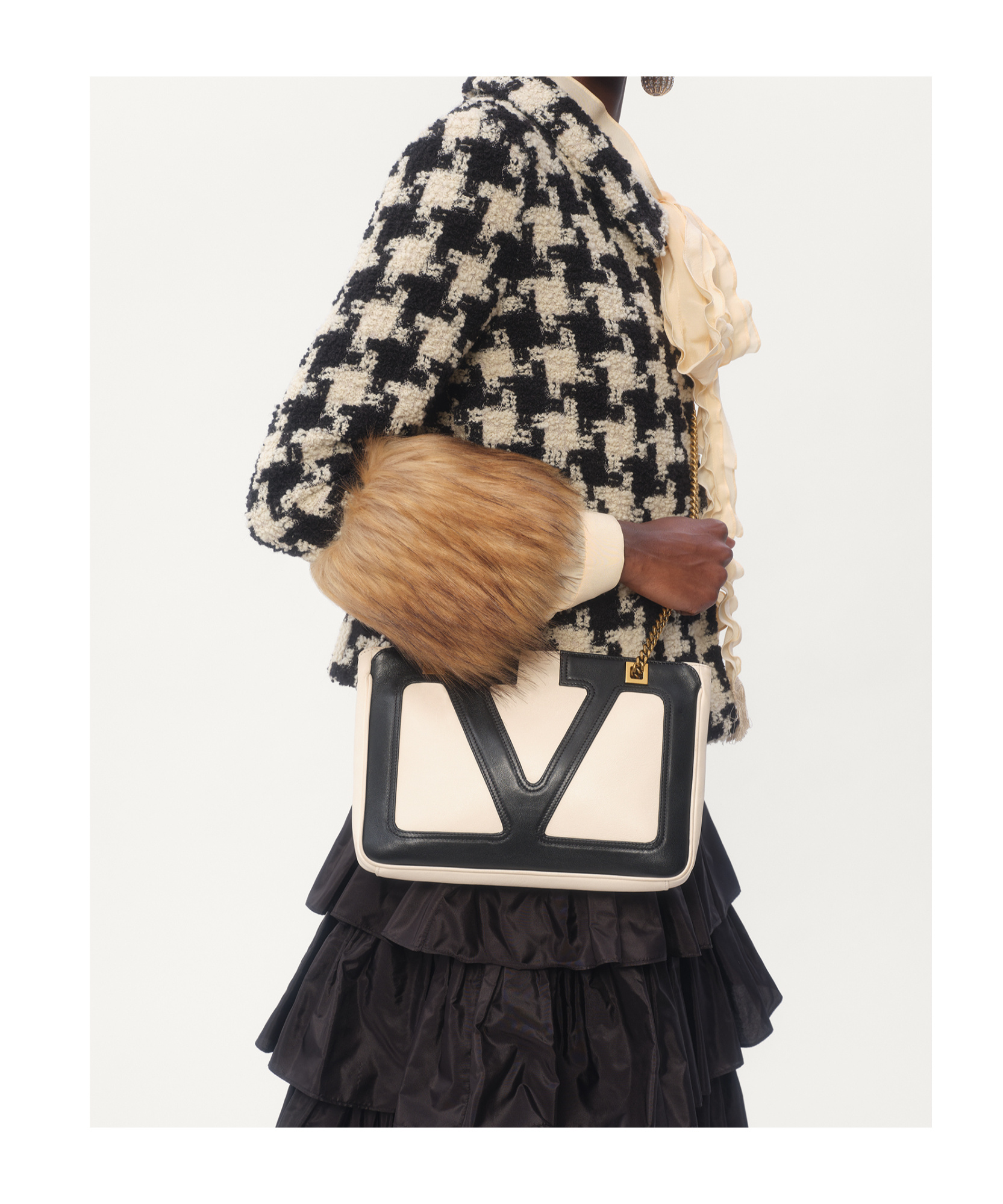 Valentino Faux-fur Macro Houndstooth Tweed Jacket In Nude