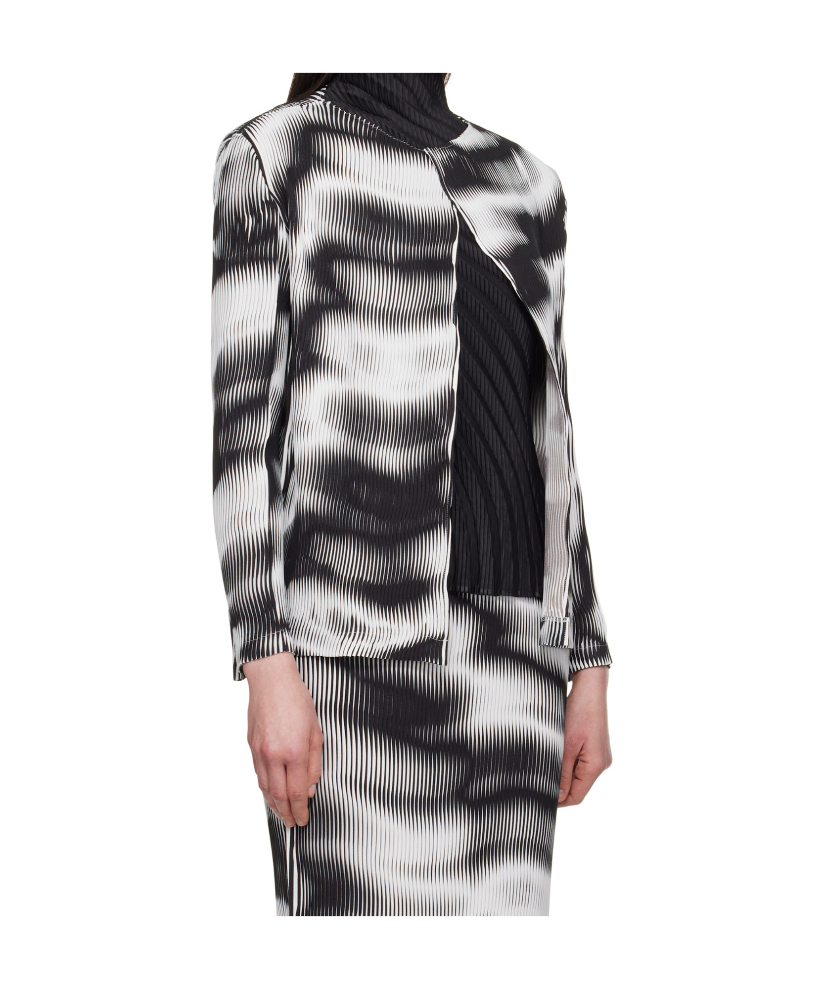 Issey Miyake Sway Pleats Printed Cardigan In Black