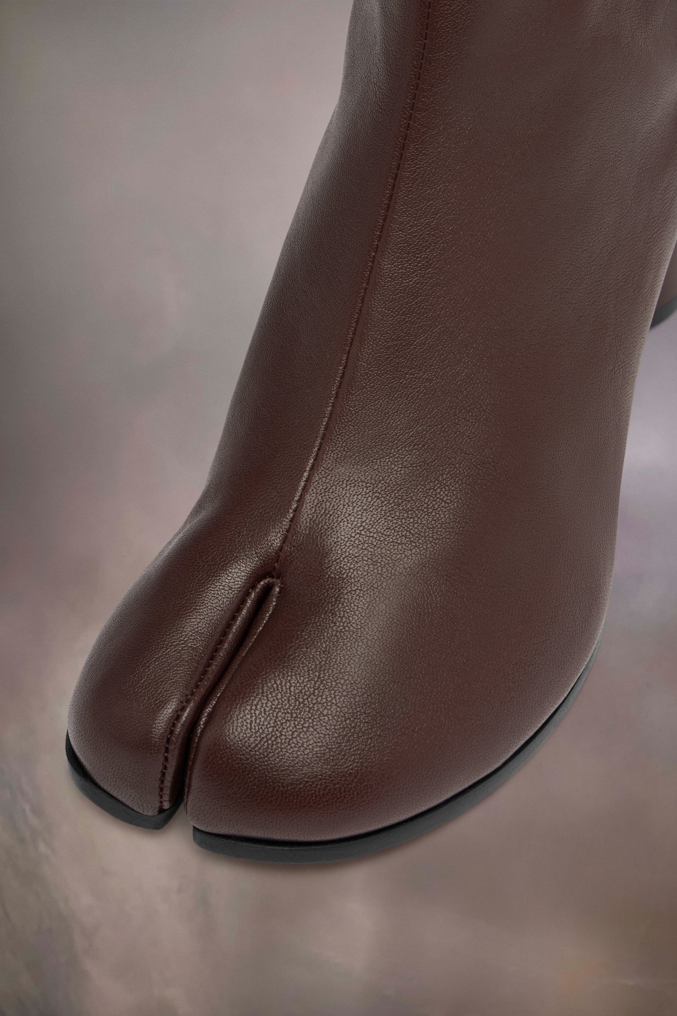 Maison Margiela Tabi Leather Ankle Boots In Black