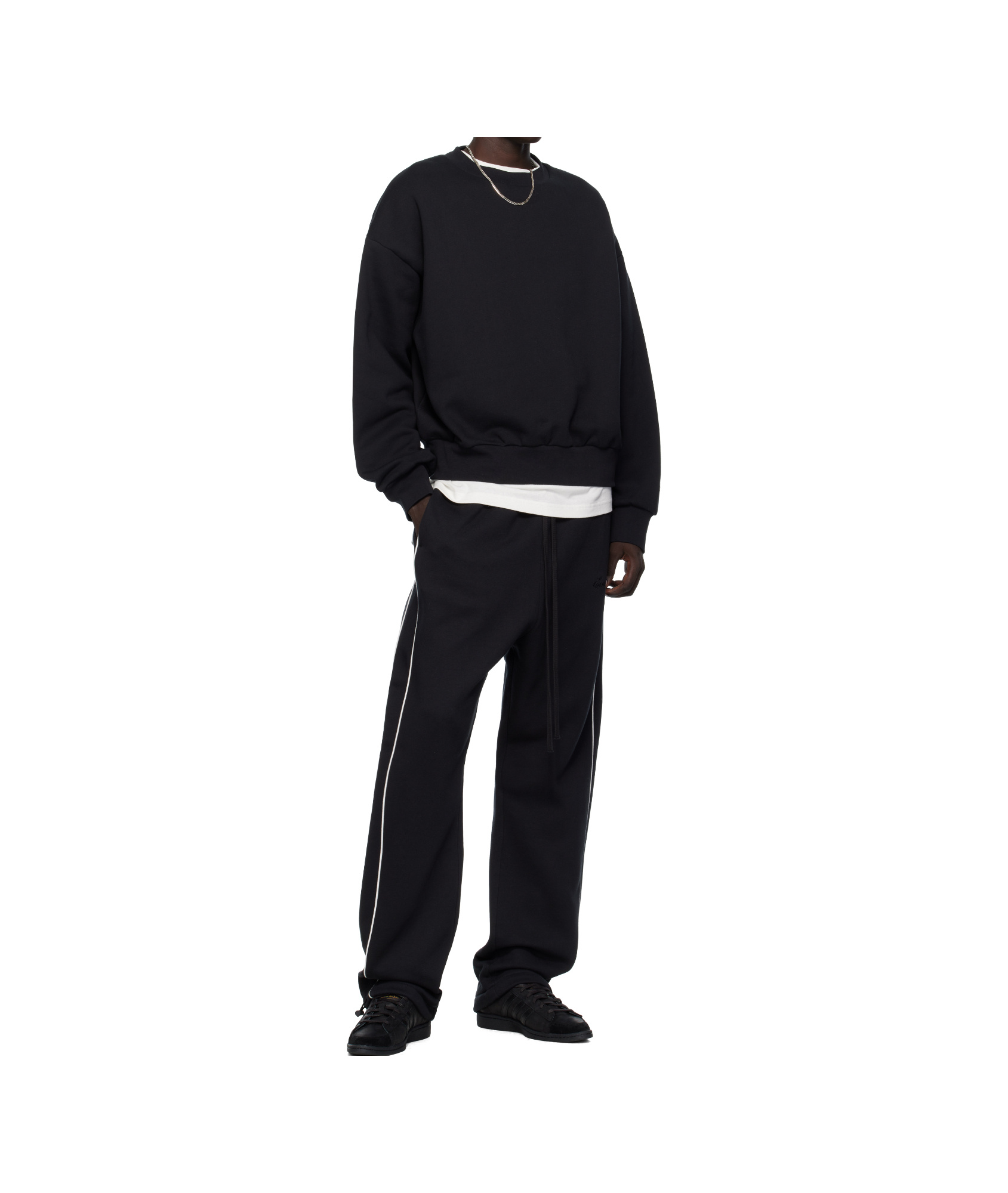 Essentials Round-neck Logo Sweatshirt In Black