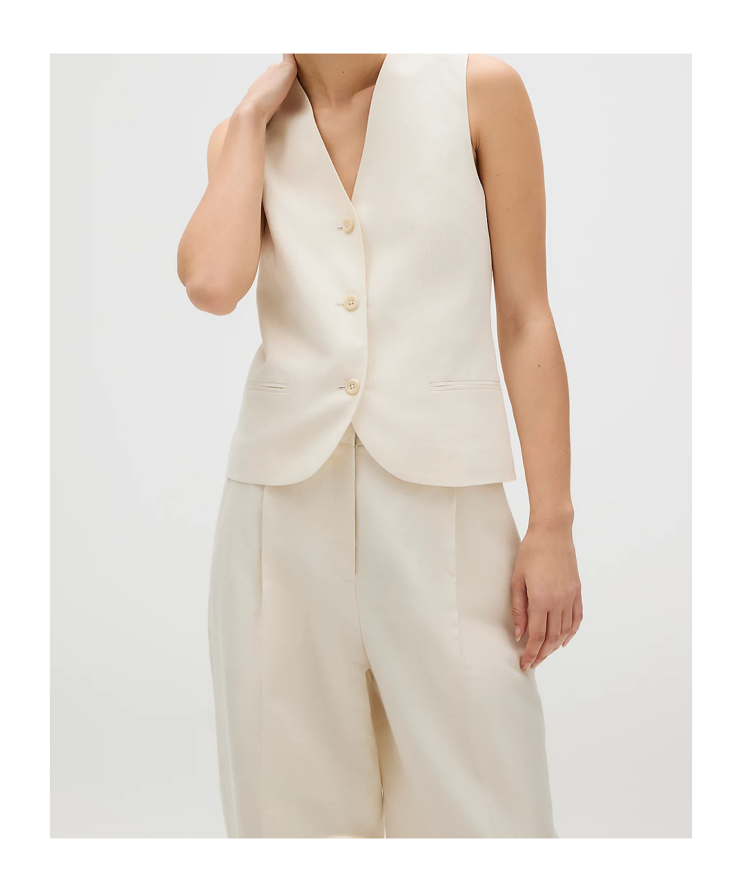 Shop Calvin Klein Relaxed Linen Pleated Trousers