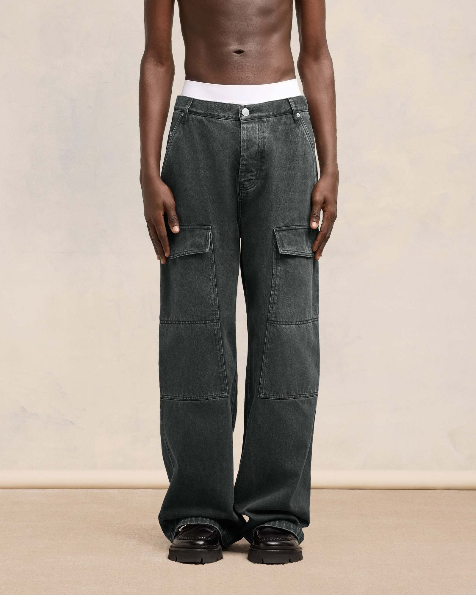 Ami Alexandre Mattiussi Ami Paris Relaxed Fit Cargo Jeans In Blue