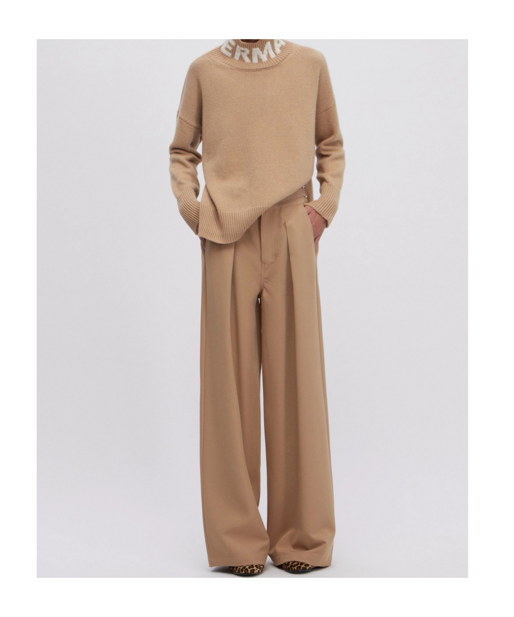 Ermanno Firenze Cropped Camel Trousers With Wide-leg Silhouette In Brown