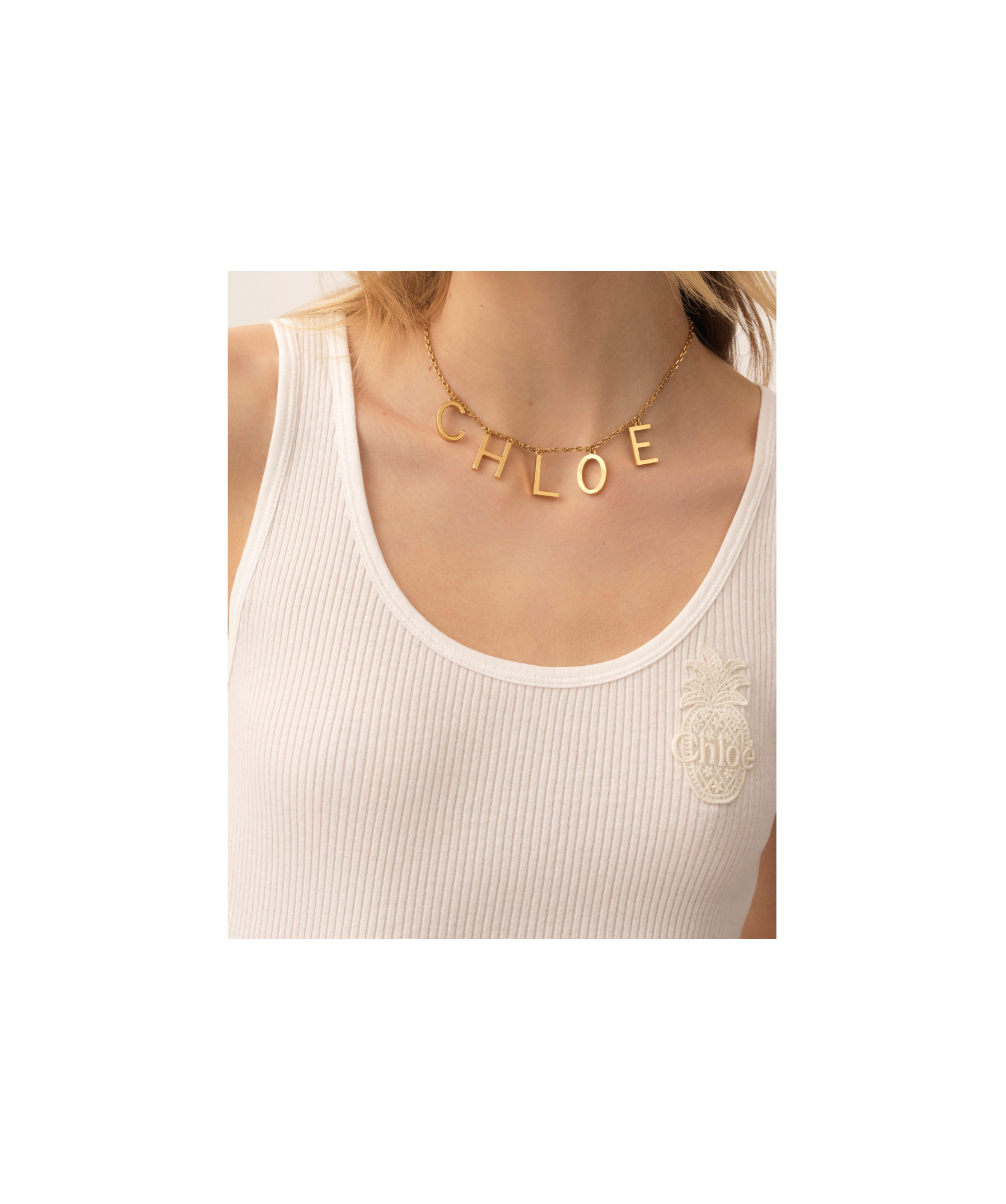 Chloé Metallic Belt With Adjustable Hook Closure And Logo Lettering Charm In Brass Woman In Gold