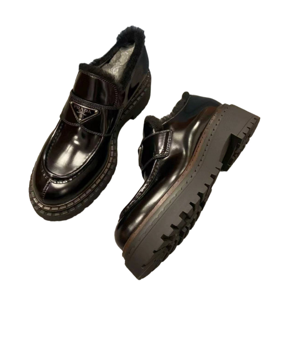 Prada Round Head Loafer Shoes In Black