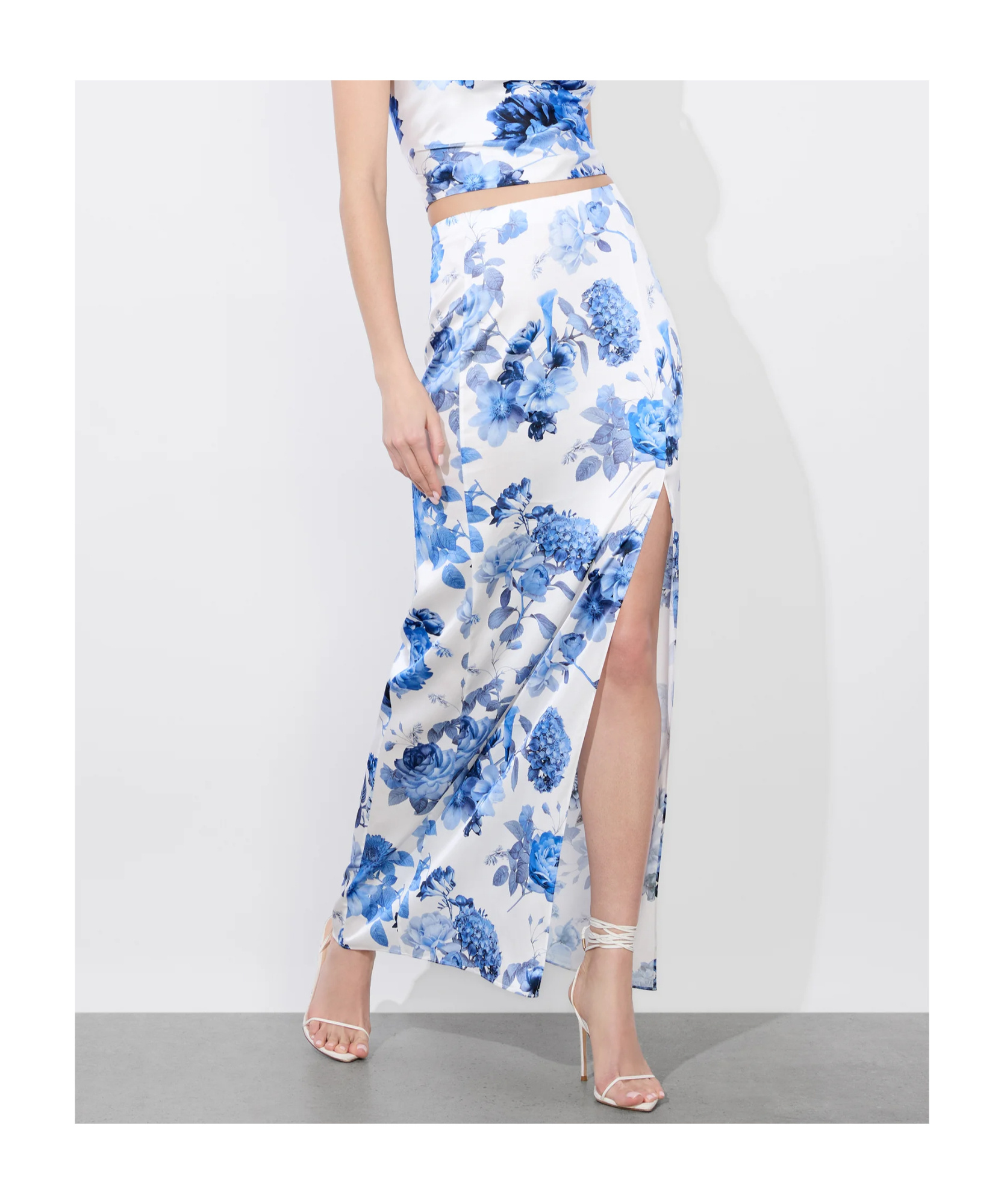 Alice And Olivia Stephine Printed Long Skirt In Multi